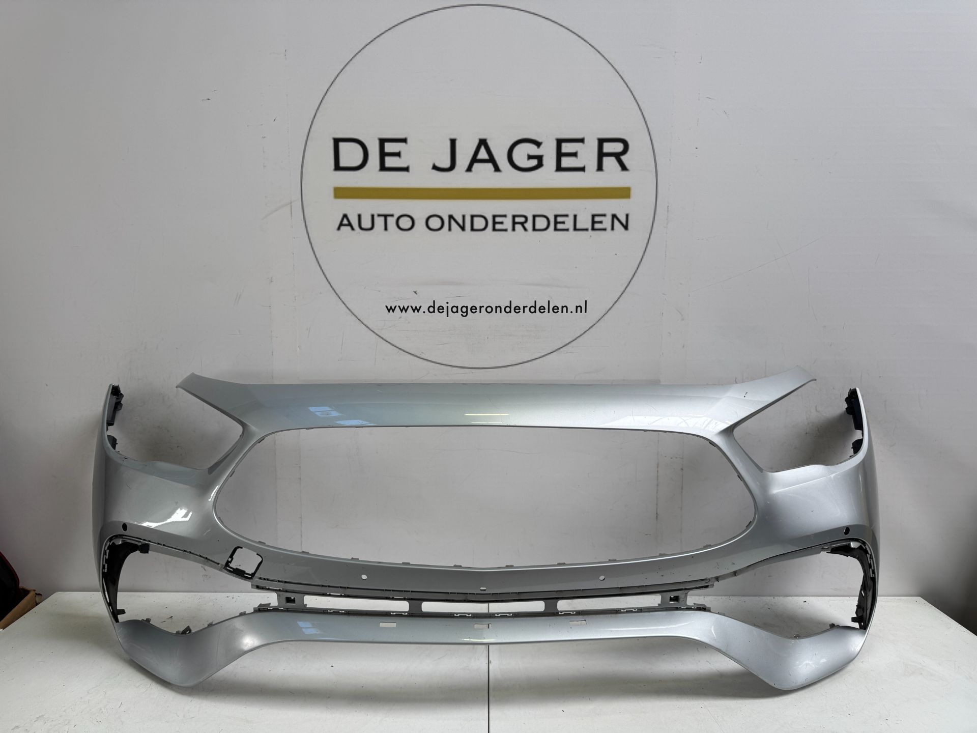 MERCEDES GLA KLASSE H247 AMG VOORBUMPER BUMPER A2478850607