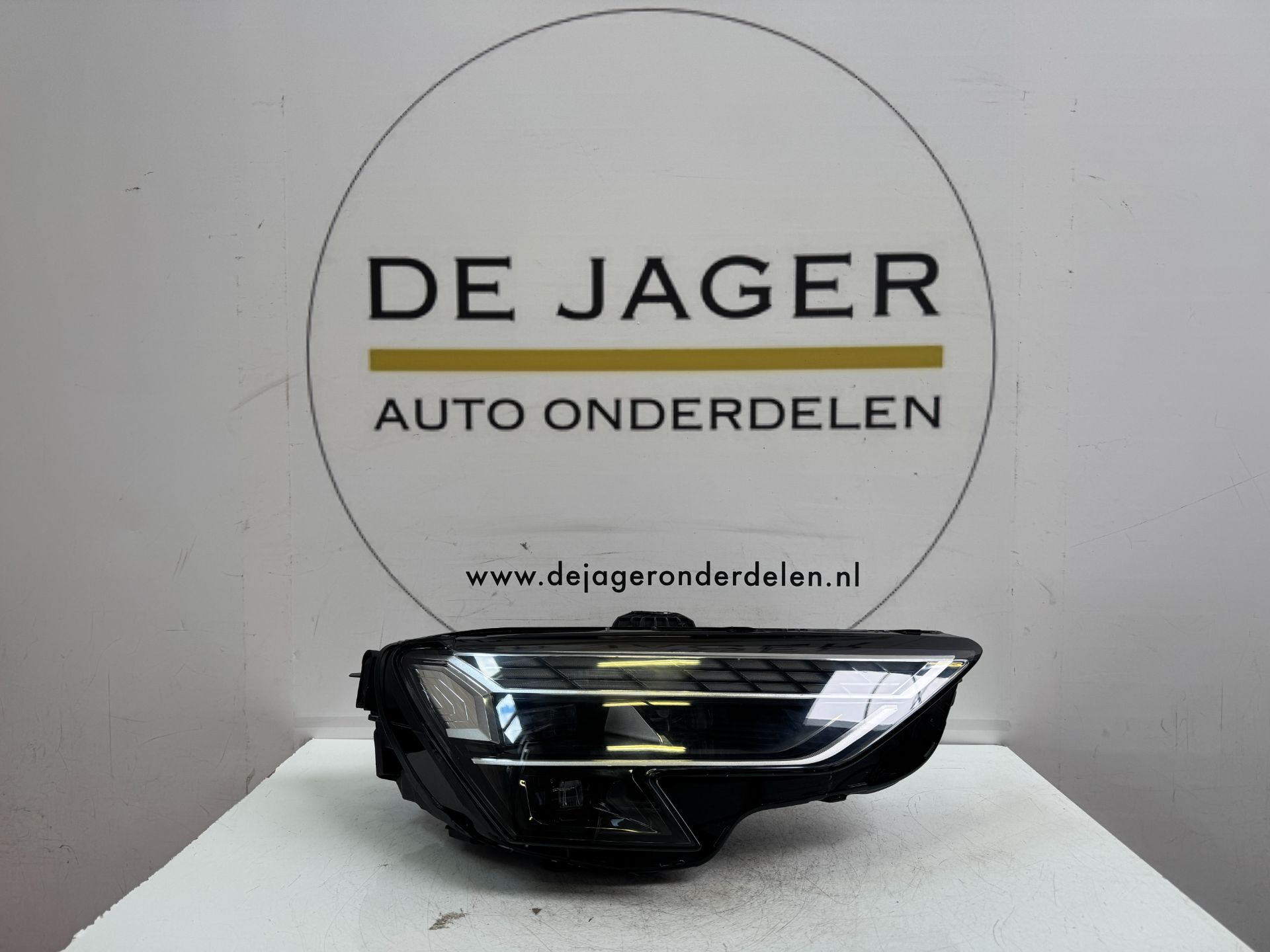Phare LED complet droit pour Audi A3 8Y restylée (référence 8Y0941034D).