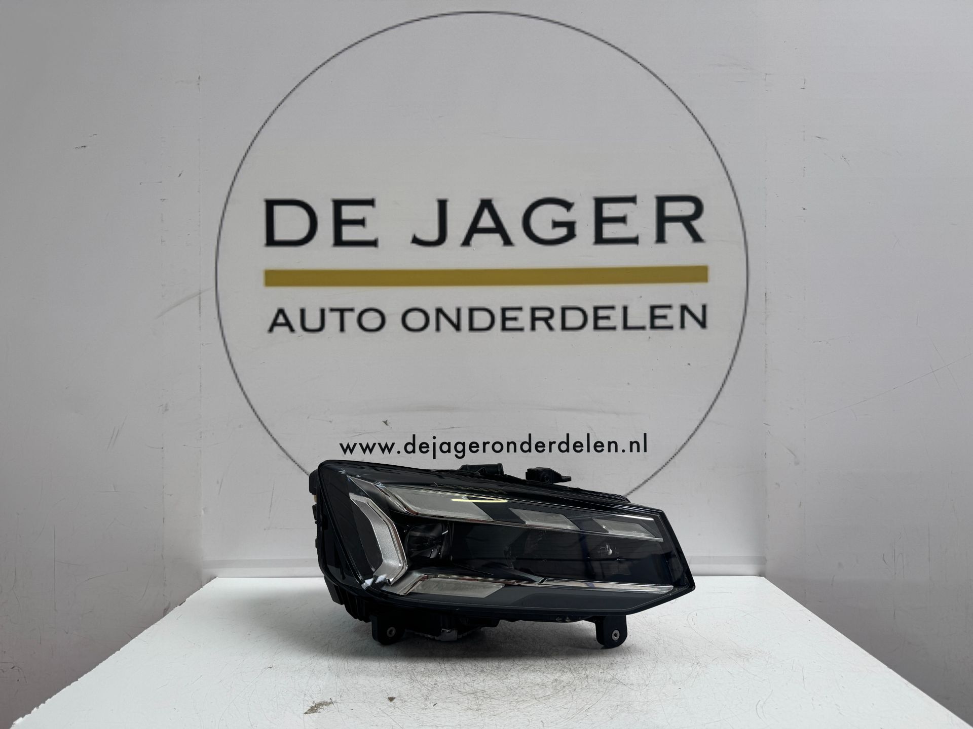 COMPLEET AUDI Q2 FACELIFT MATRIX LED KOPLAMP RECHTS 2020-