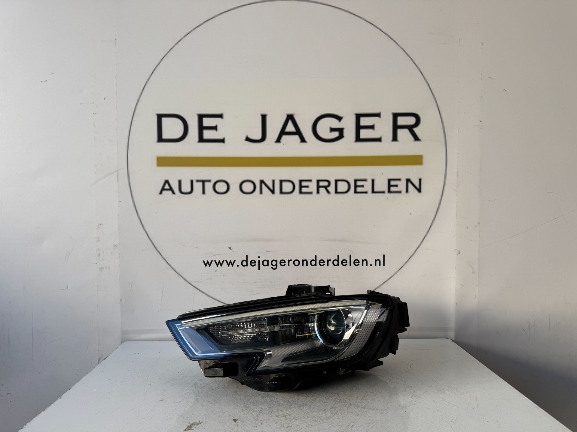 AUDI A3 FACELIFT XENON LED KOPLAMP LINKS 8V0941005E 2016-