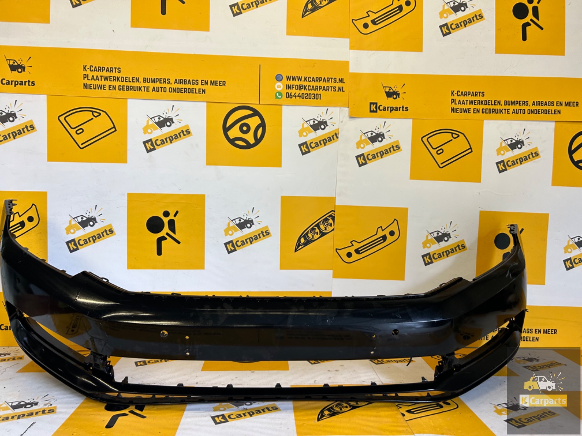Volkswagen Passat B8 4X PDC Front Bumper 3G0807221