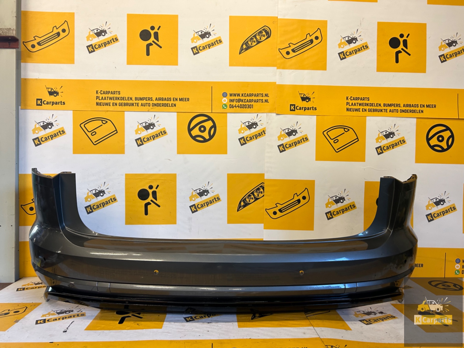 Volkswagen Touareg 3 4xPDC 2018+ pare-chocs arrière 760807568E