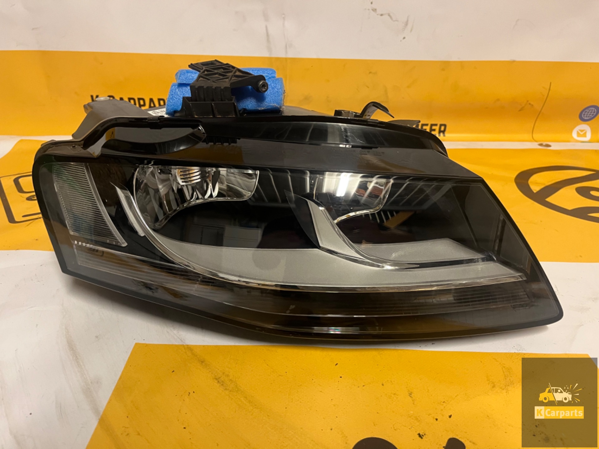 Headlight Audi A4 Bixenon 8K0941004 Original Right