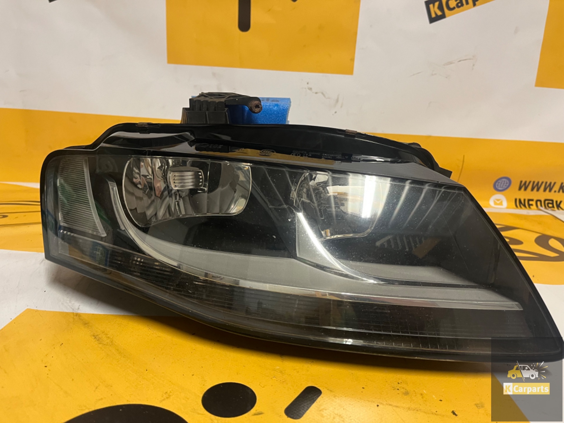 Headlight Audi A4 Bixenon 8K0941004 Original Right