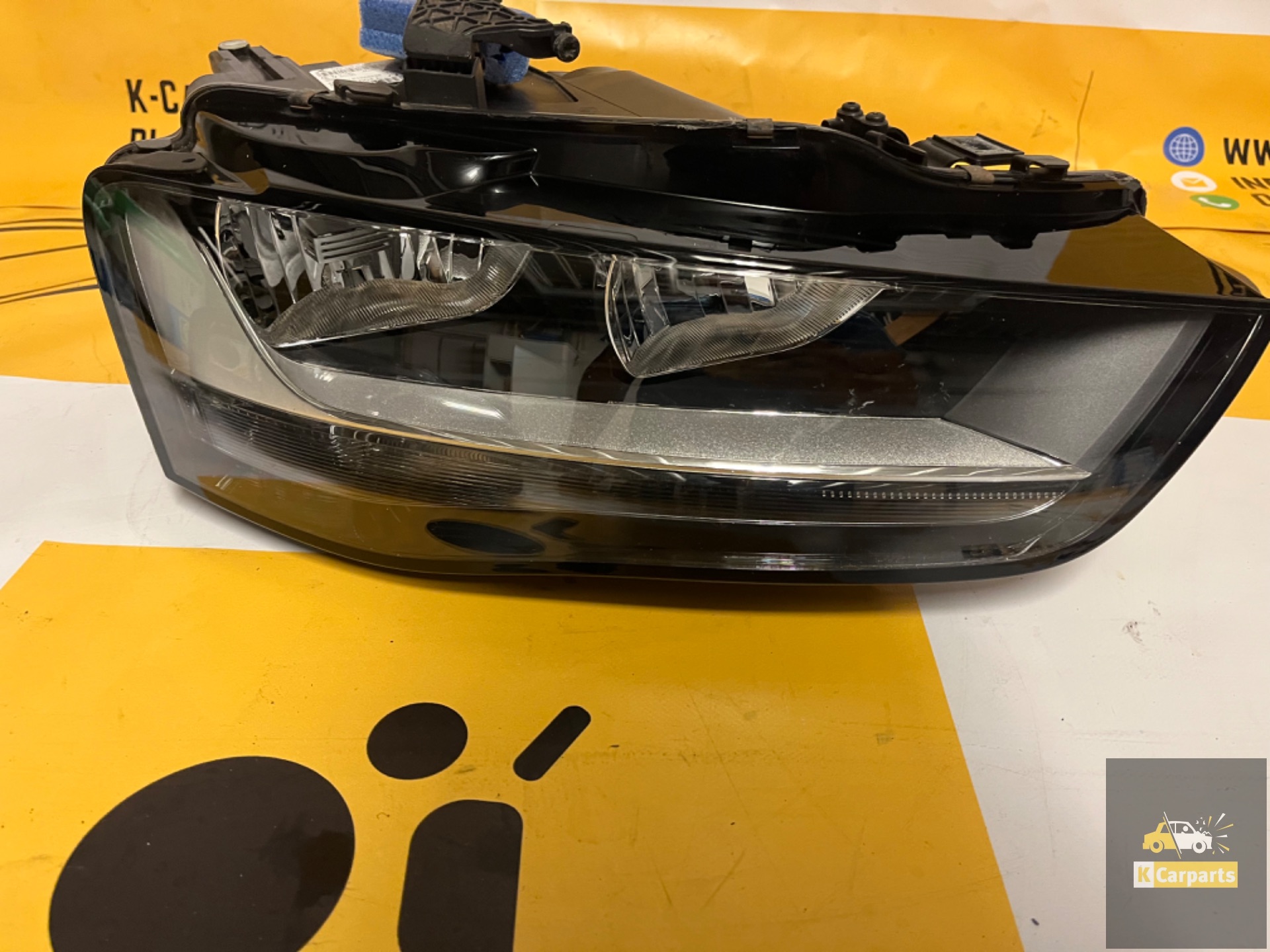 Koplamp Audi A4 Bixenon 8K0941004L Origineel Rechts