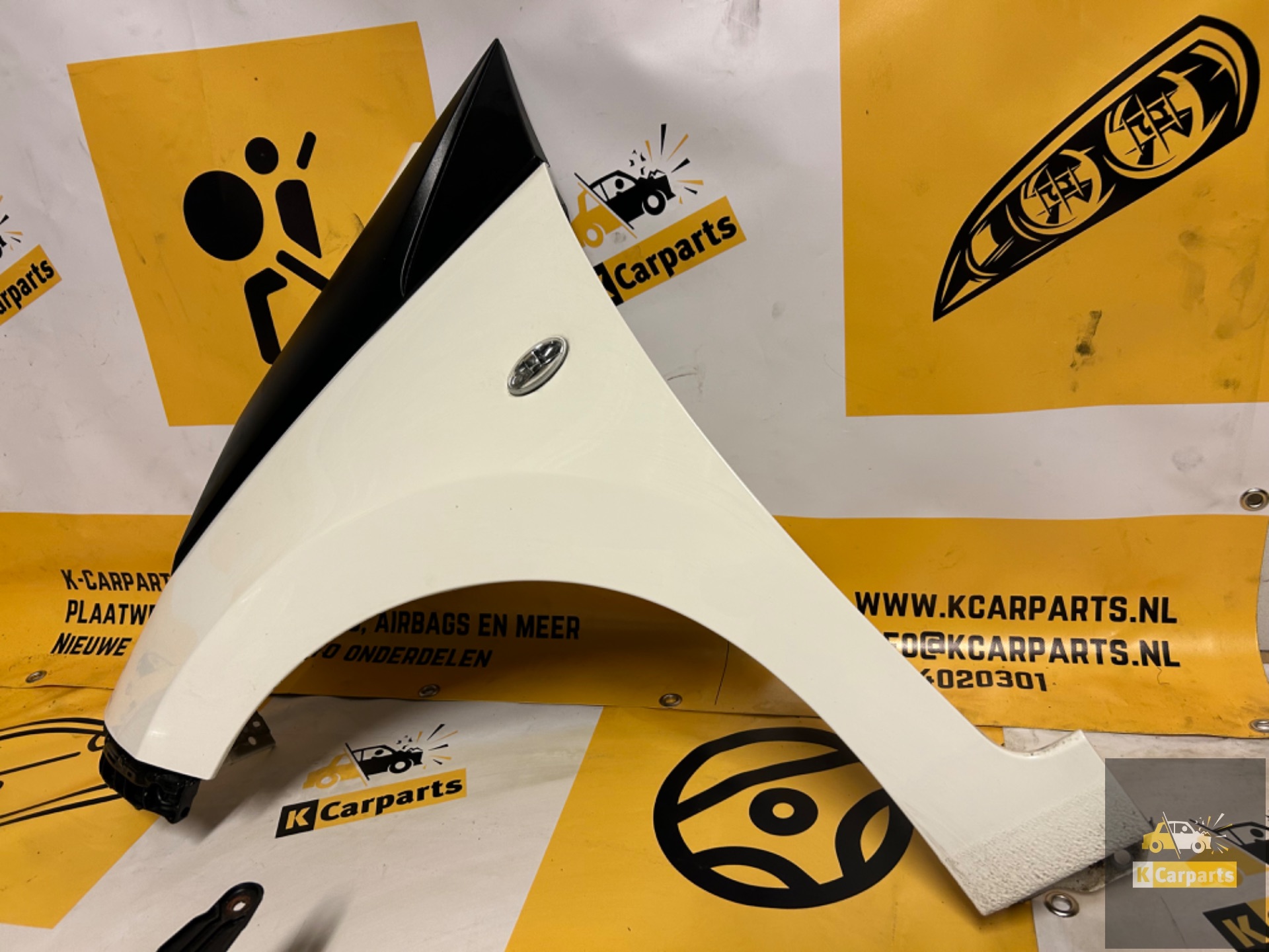 Toyota Aygo Kotflügel links vorne 068 Schadensfrei 14-23