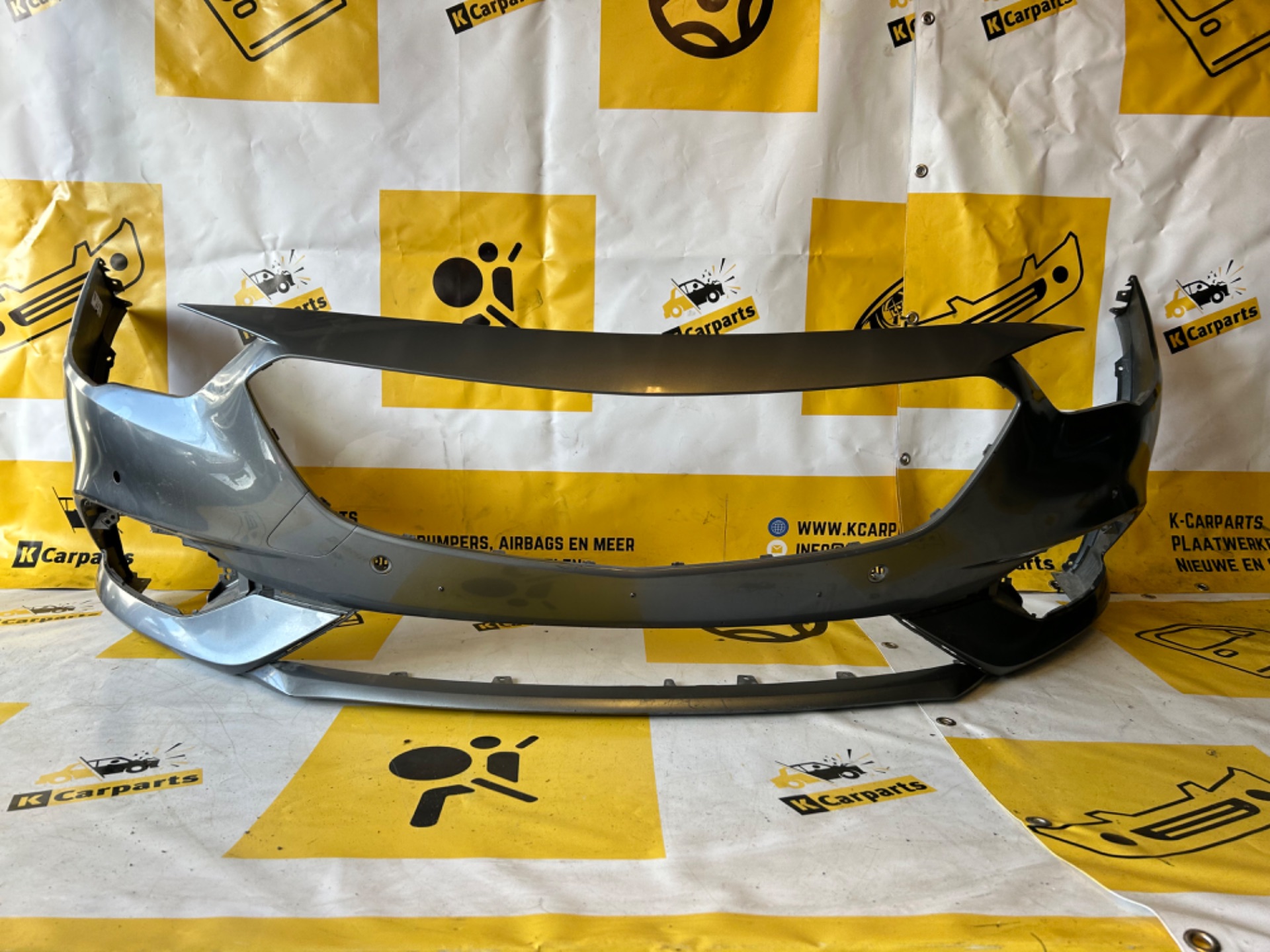 Voorbumper Opel Insignia B 4X PDC origineel bumper 39136417