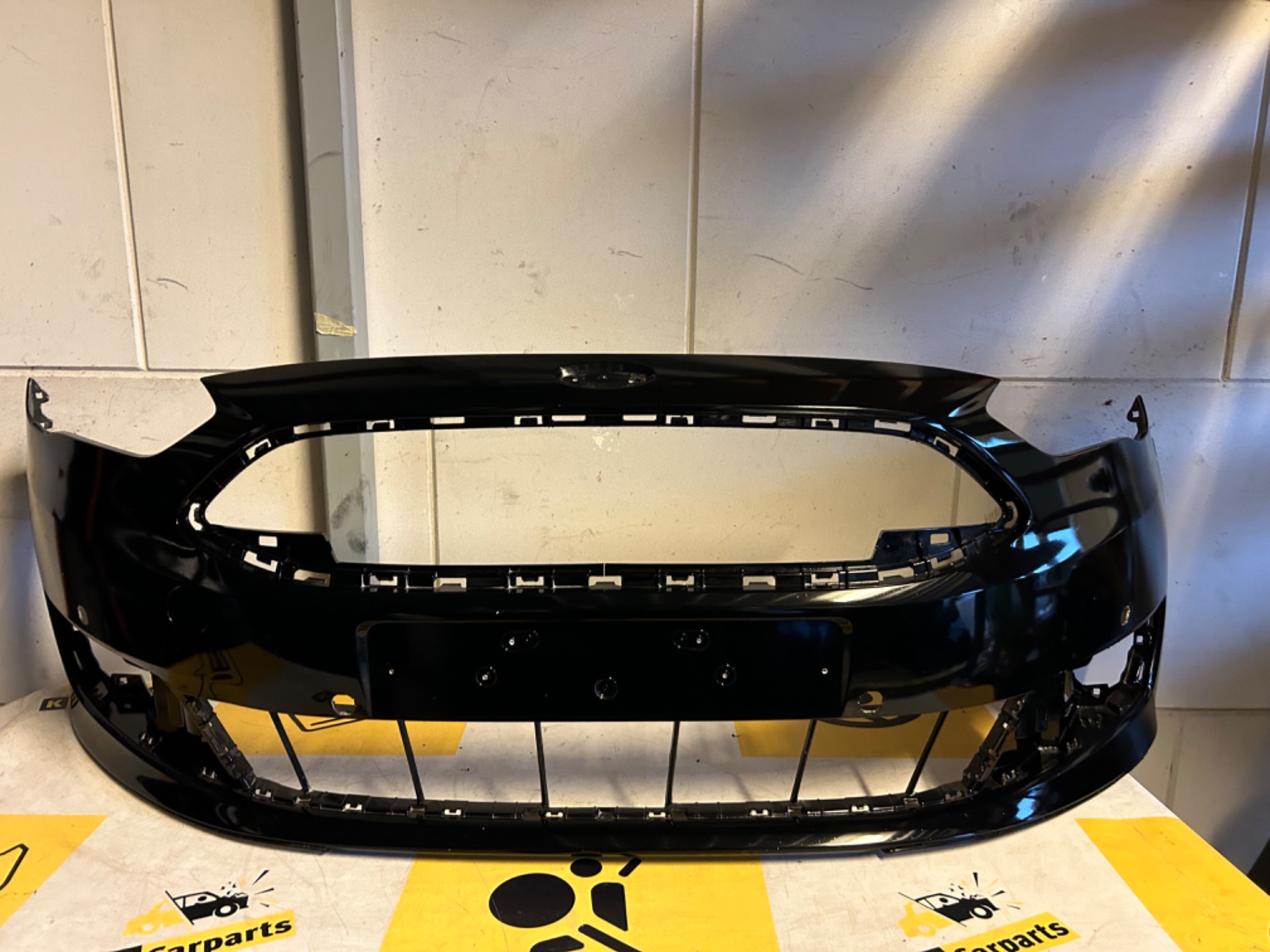 VOORBUMPER FORD C-MAX 2016+ pdc  LKN0097A bumper