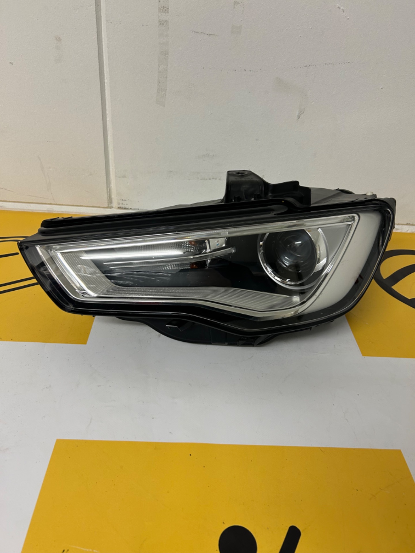 Scheinwerfer Audi A3 8V Bixenon 2012-2016 8VO941005 vorne links