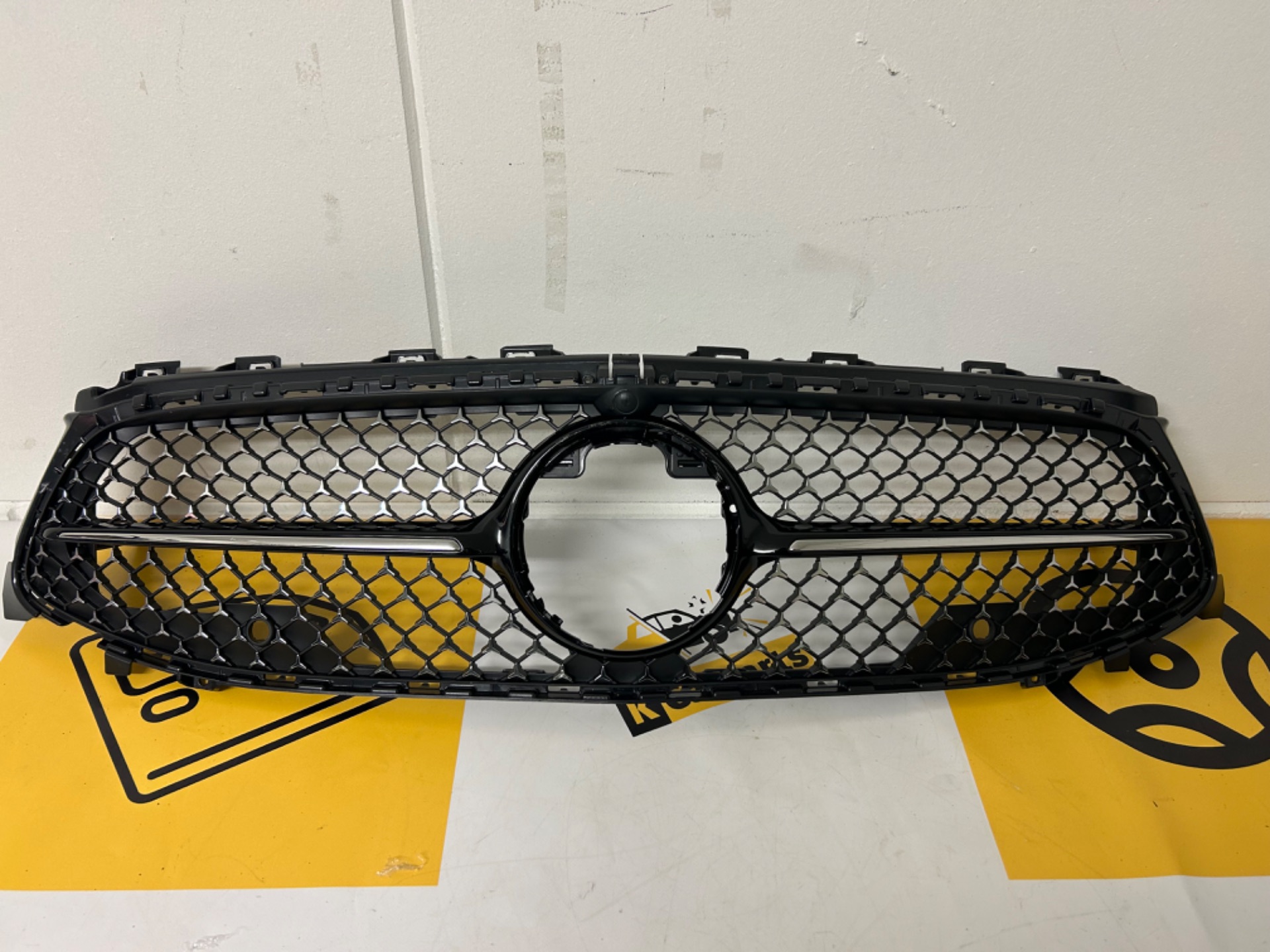 Gril MERCEDES CLA X118 C118 AMG Facelift Grill A1188884400