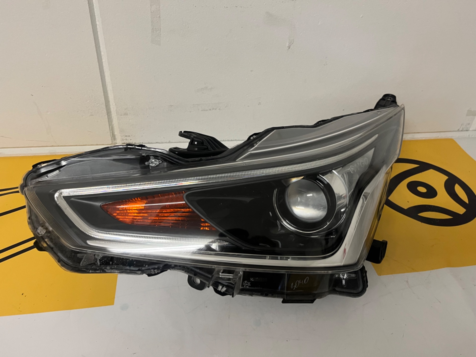 Phare Avant Gauche Toyota Aygo Facelift 17-2023 original