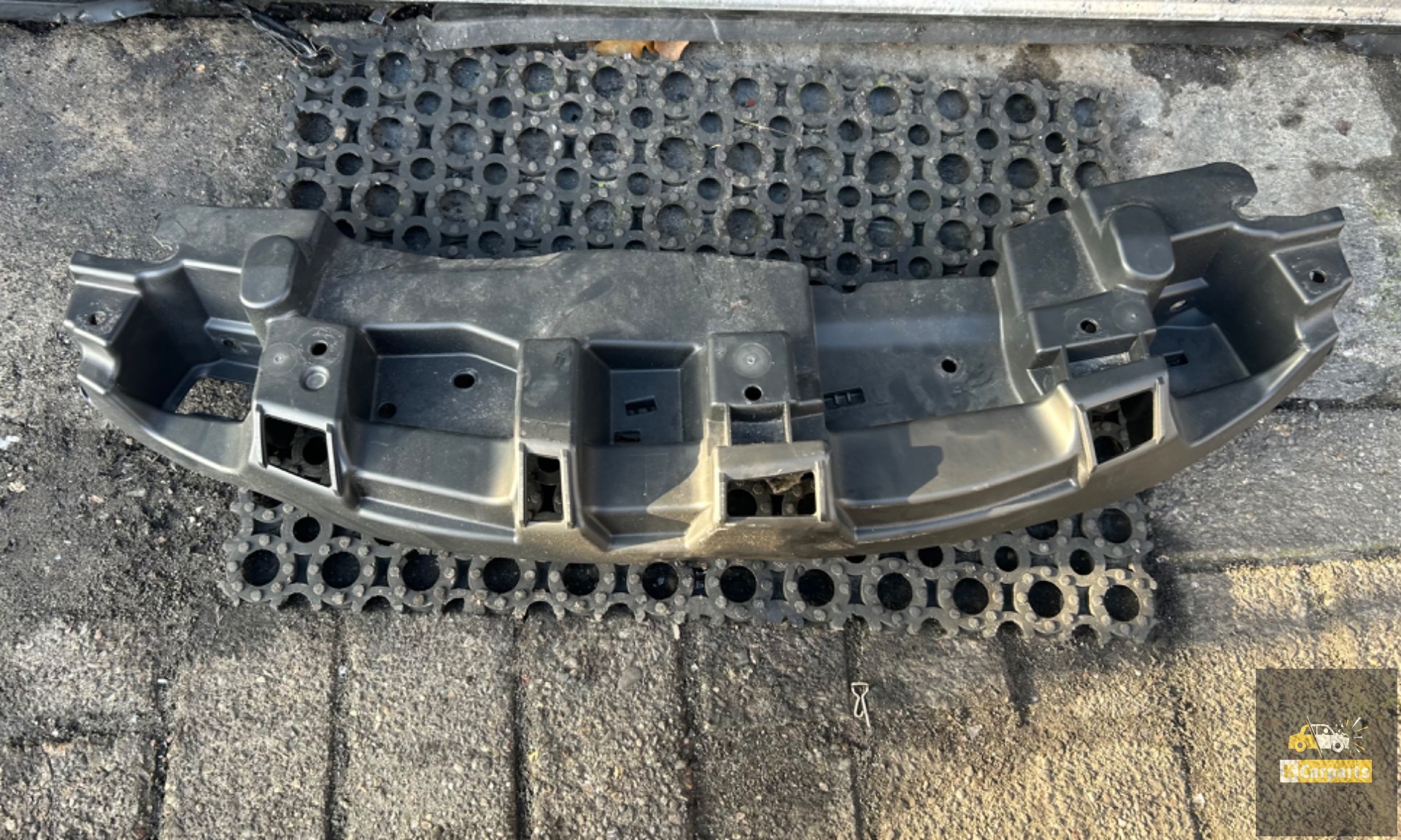 Grill Toyota Aygo 52117-0H040 bumper originee