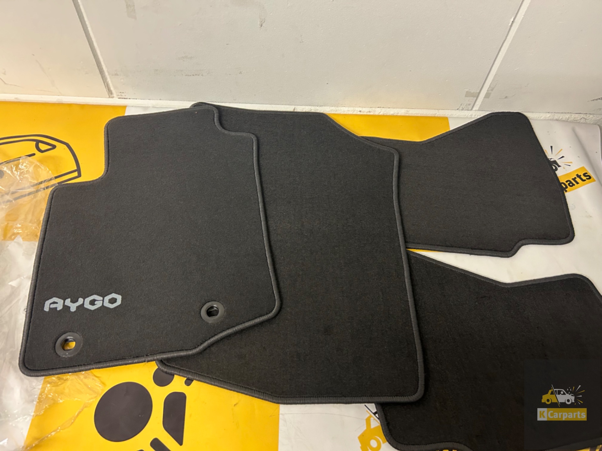 Toyota AYGO Mat Set Complete New original set
