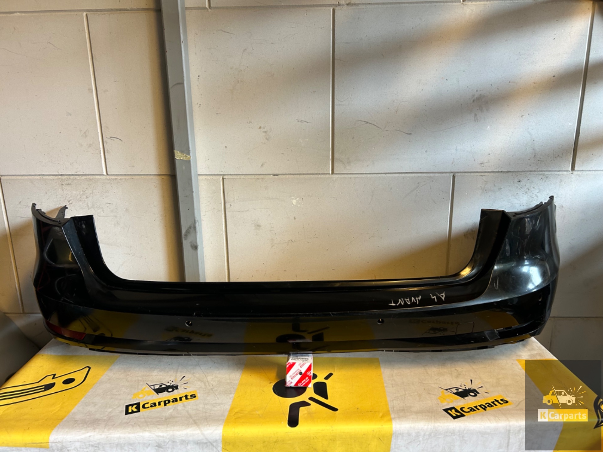Achterbumper Audi A4 B9 / Avant DC  8W9807511J Bumper