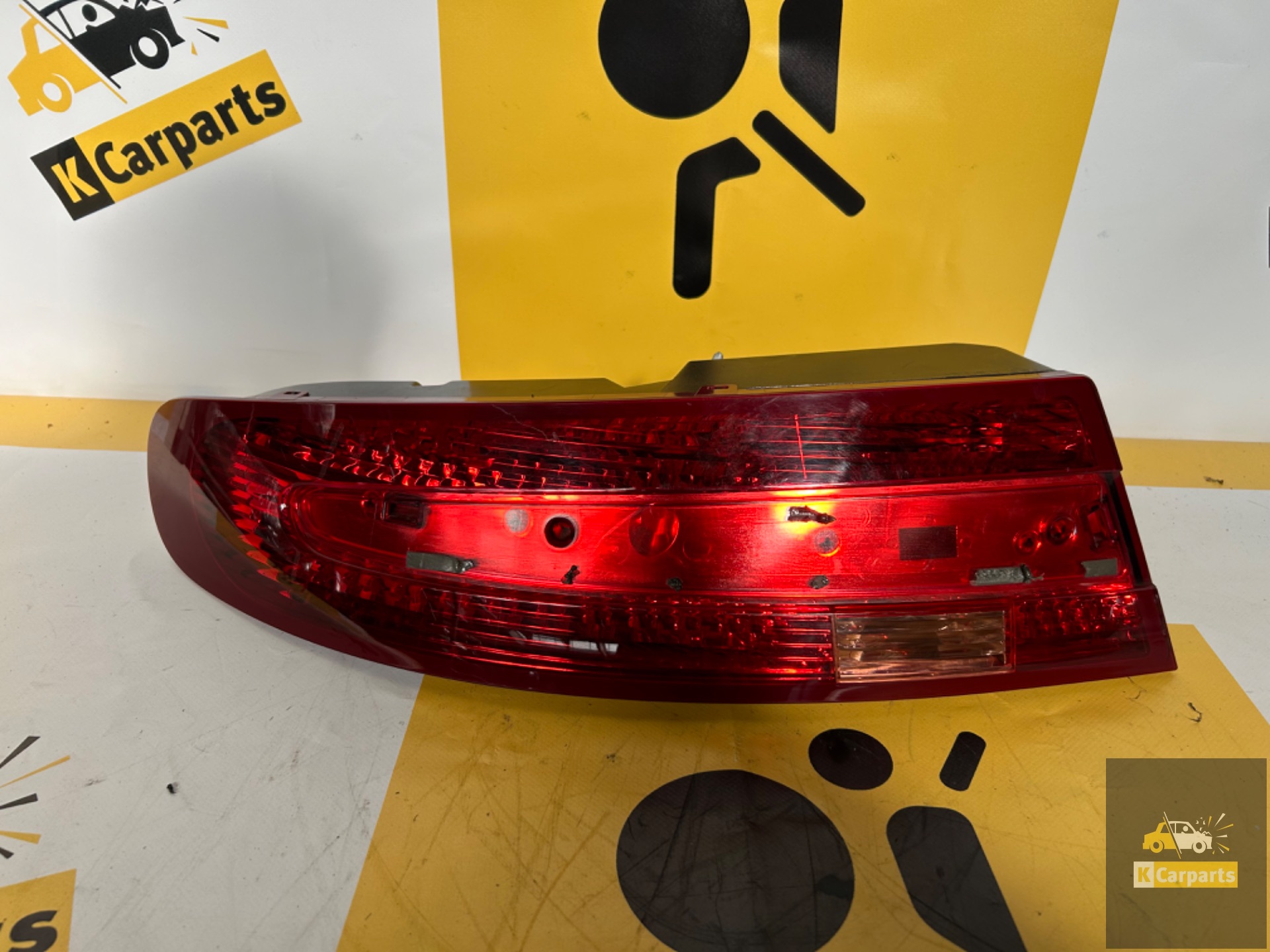ASTON MARTIN DB9 Links Achterlicht 8D33-13405-AE LED