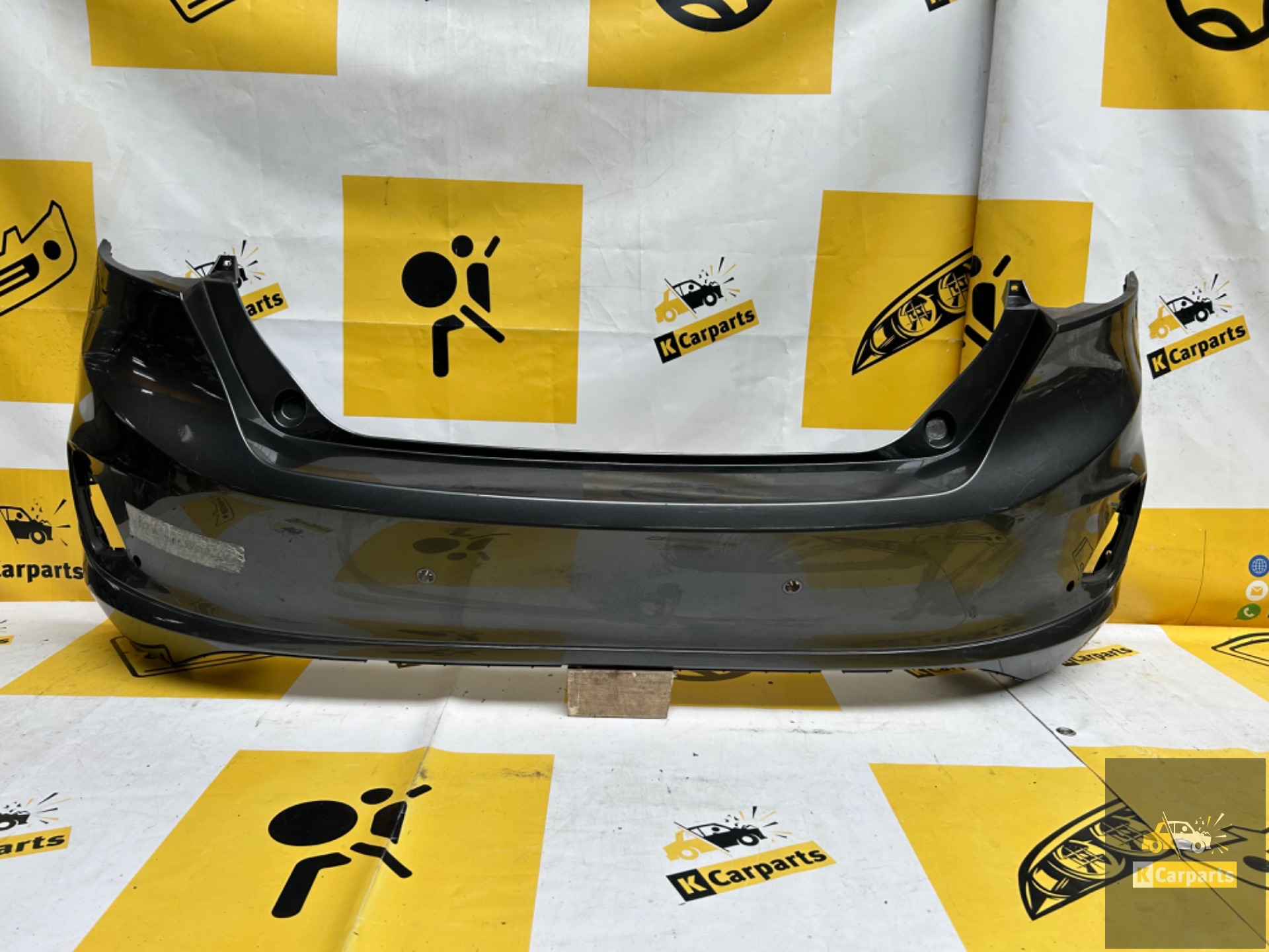 Bumper Achter Ford Fiesta VIII L1BJ17906CAW PDC