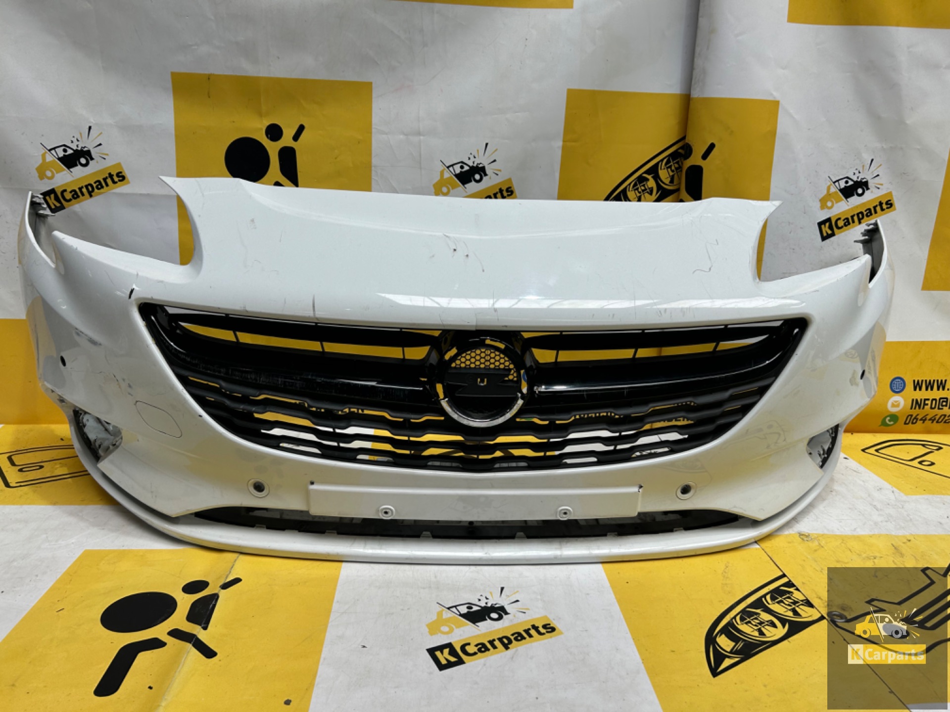 opel Corsa E voorbumper 4xPDC 2014-2020 475498858 bumper