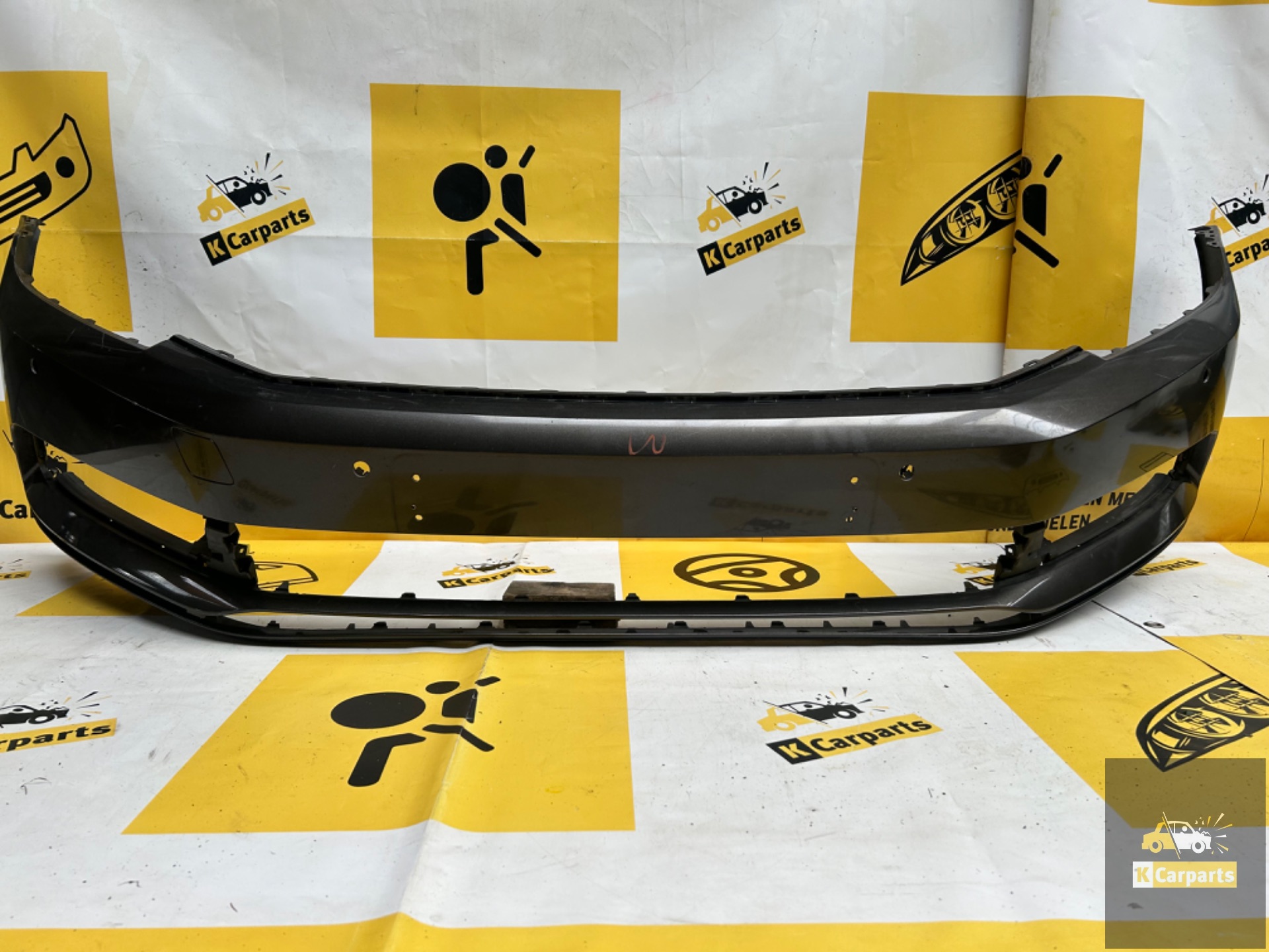 VW Passat B8 3G Front Bumper Highline 4xPDC 3G0807221A bumper