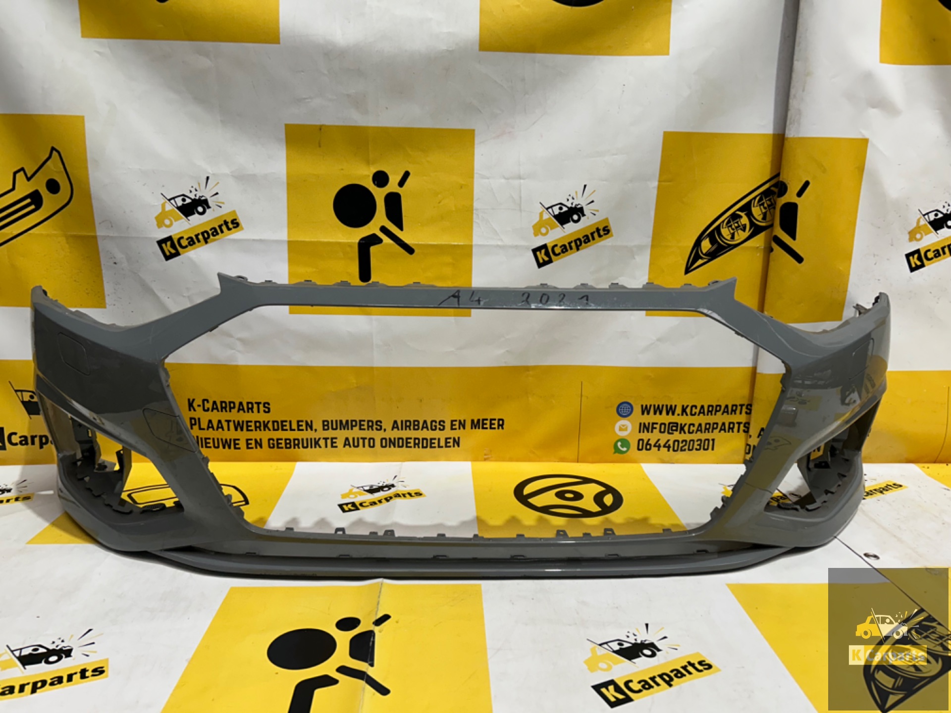 Voorbumper Audi A4 Facelift B9 2019-2023 bumper 8w0807241E