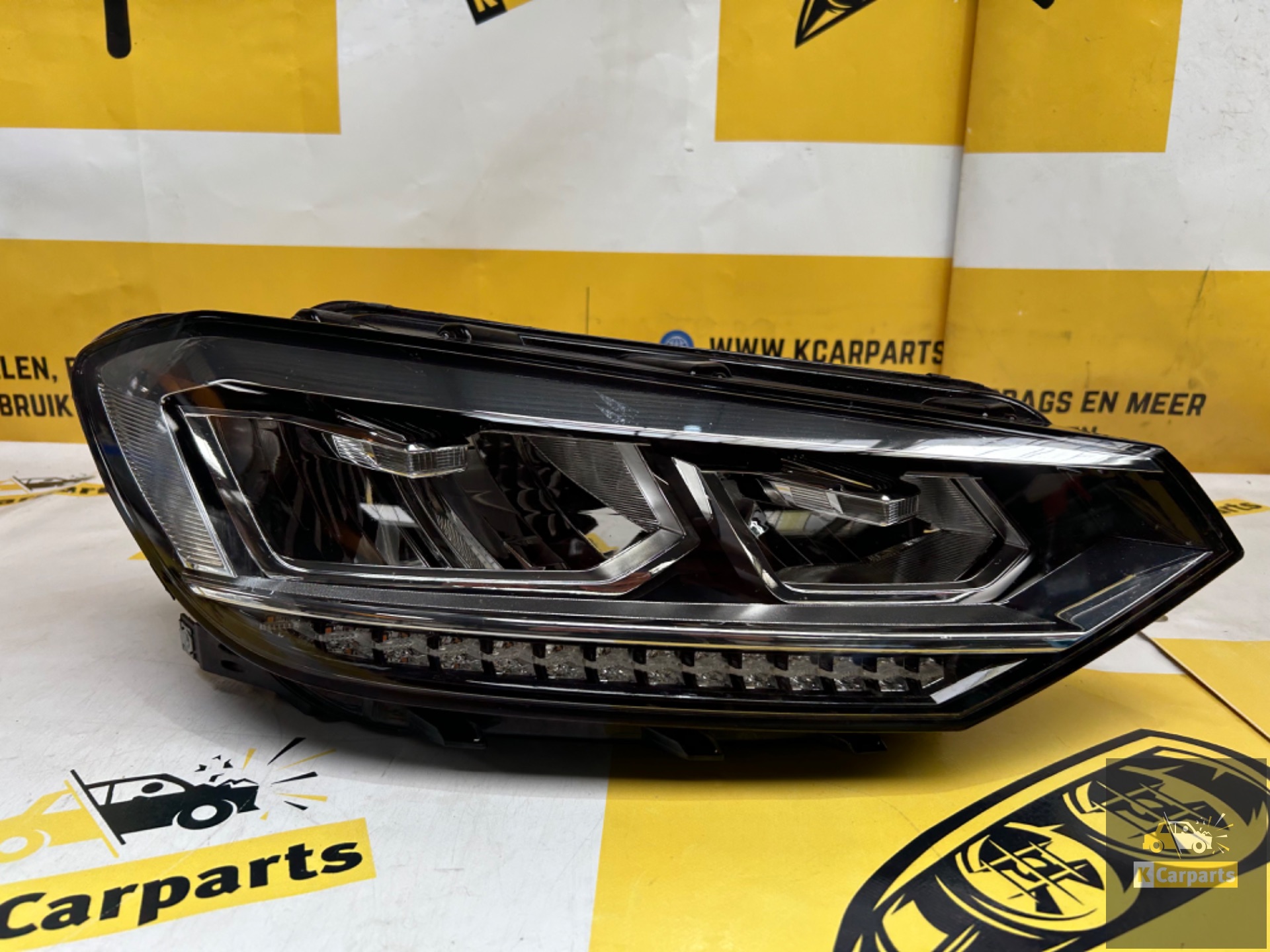 VOLKSWAGEN TOURAN 5T 5TA VOL LED HEAD LAMP RIGHT 5TB941036B