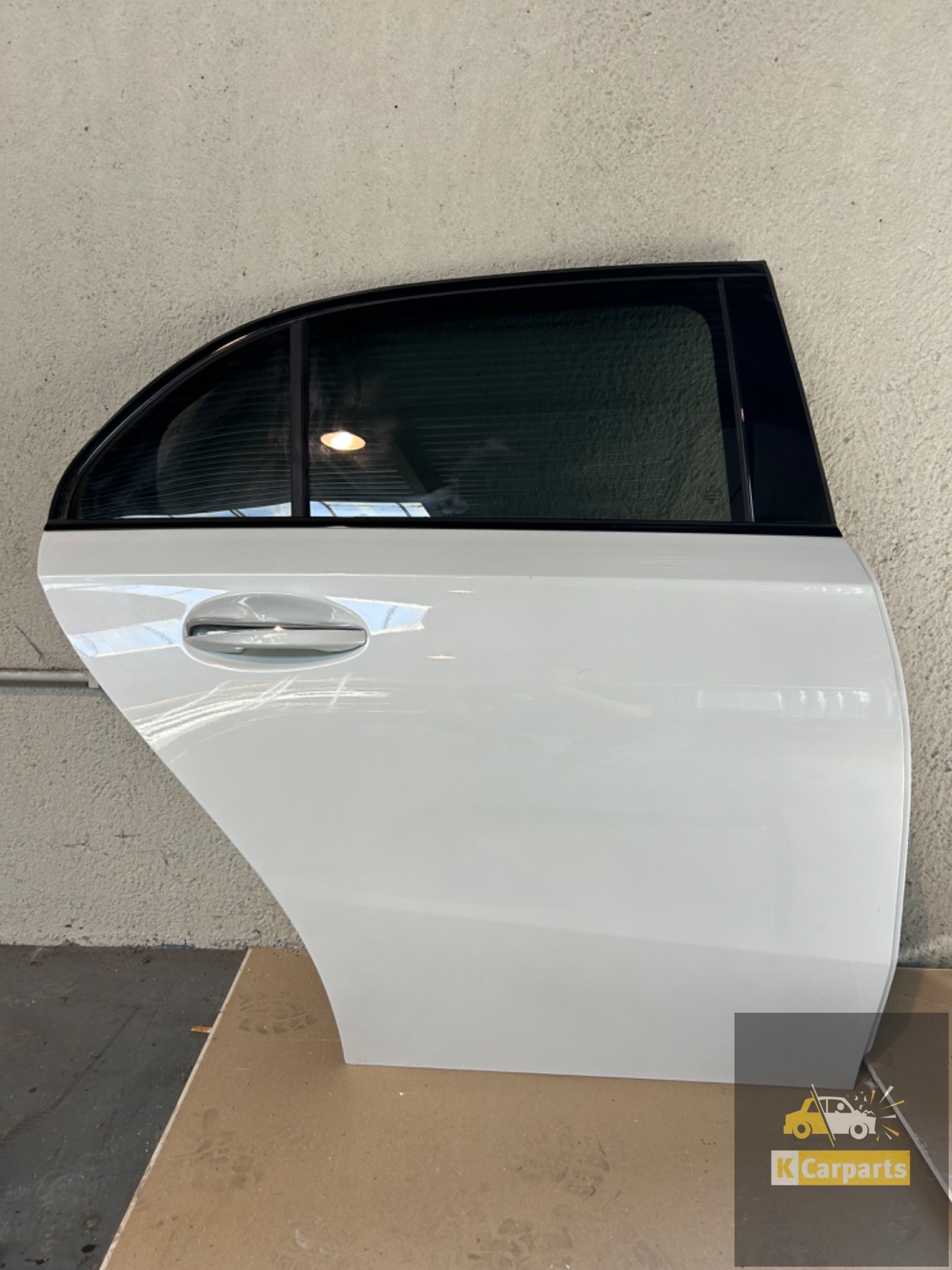 MERCEDES W177 DEUR COMPLEET PORTIER WIT RECHTS ACHTER