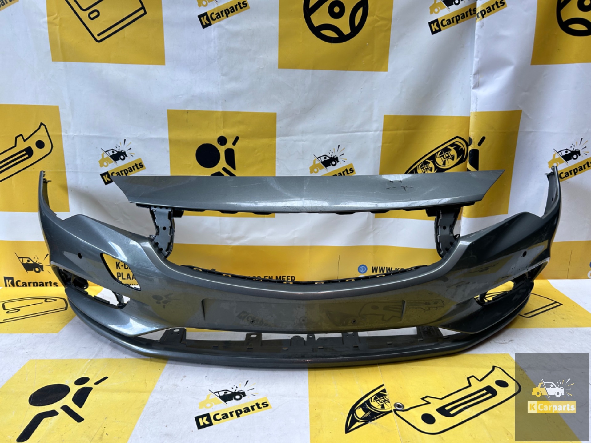 Opel Astra K Facelift Voorbumper 4x PDC 3913049 bumper