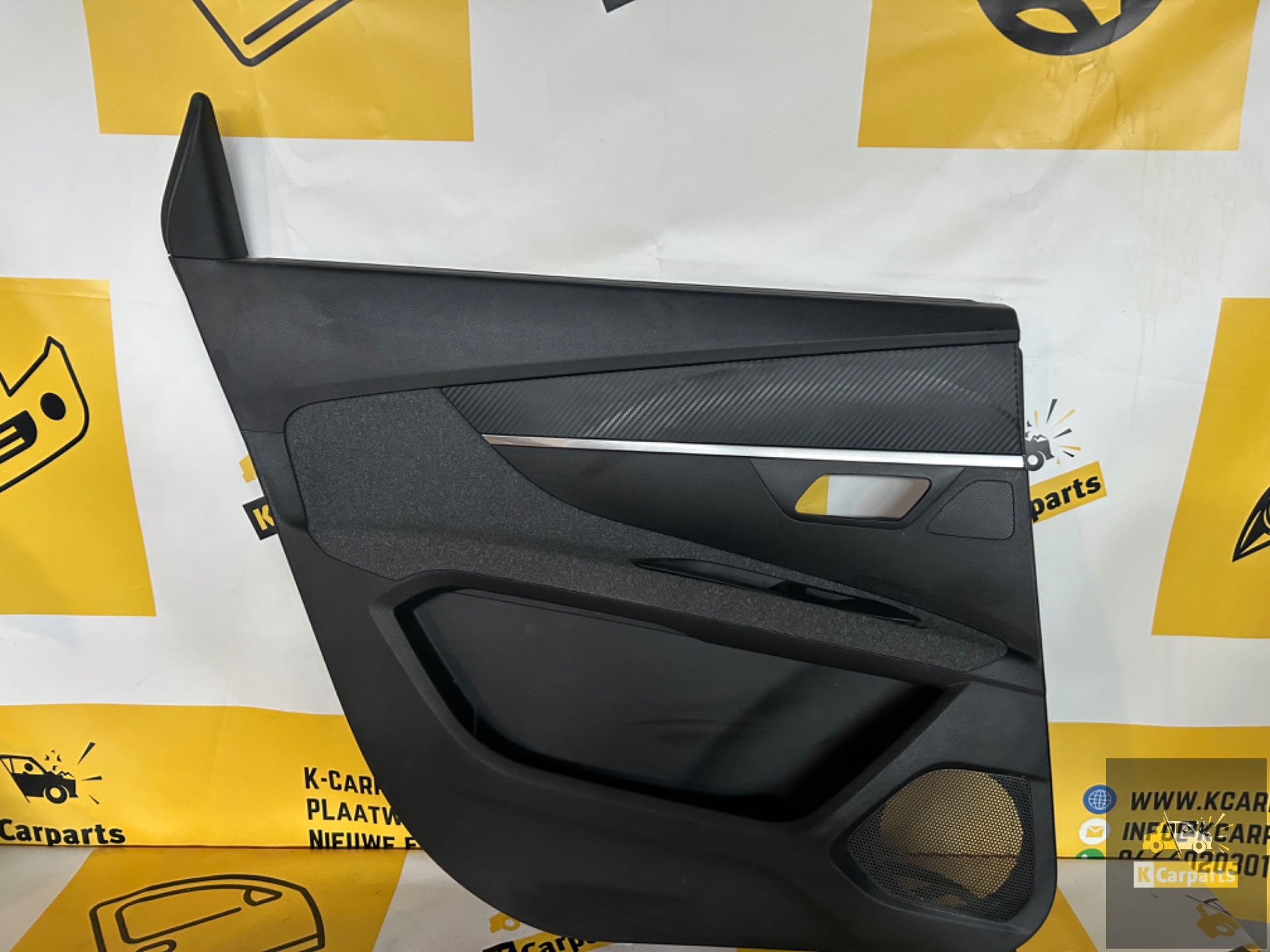 Portierbekleding Peugeot Links Achter
5008 16/24 1864457XXX