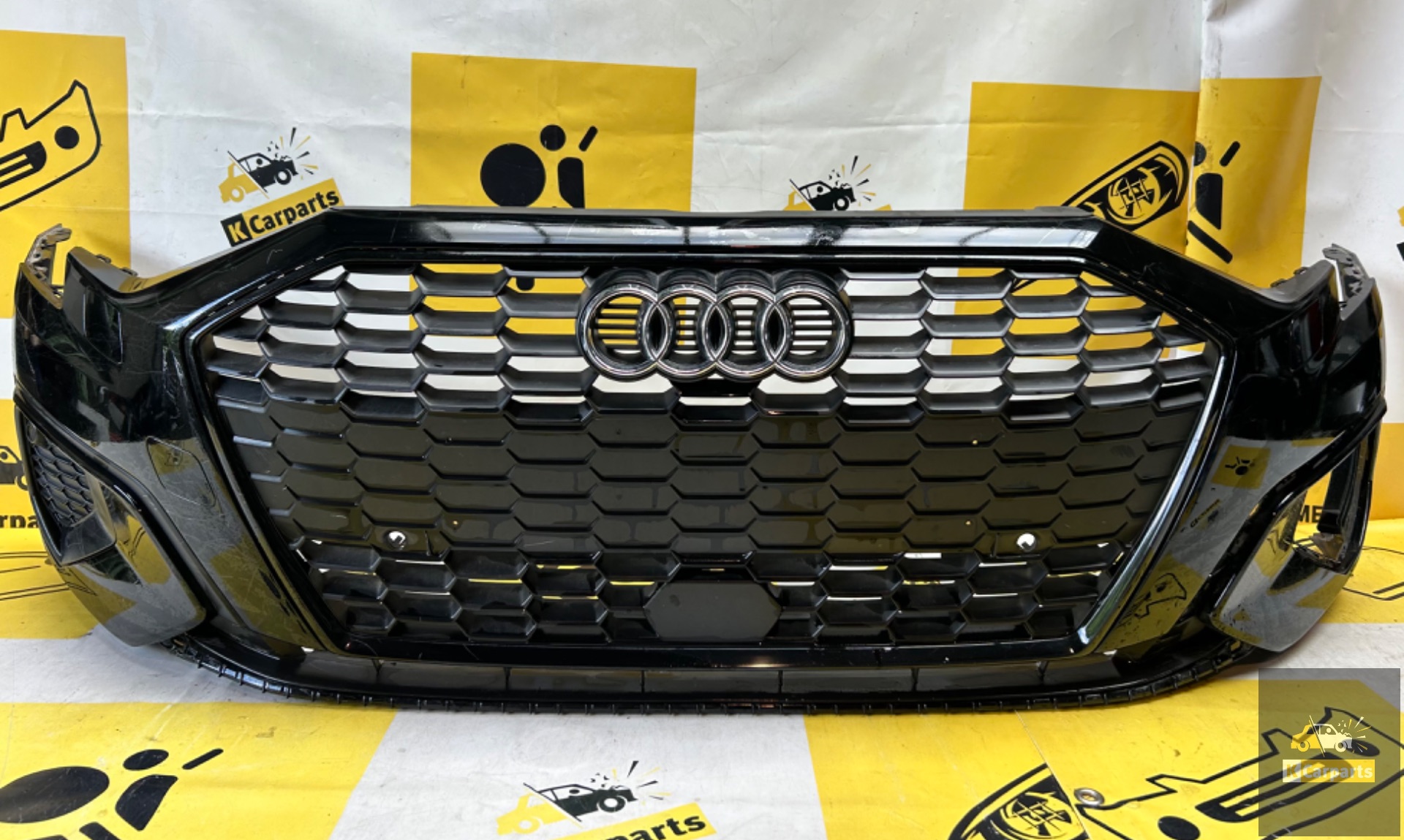 Audi A3 8Y voorbumper KLS PDC ORIGINEEL 8Y0807437