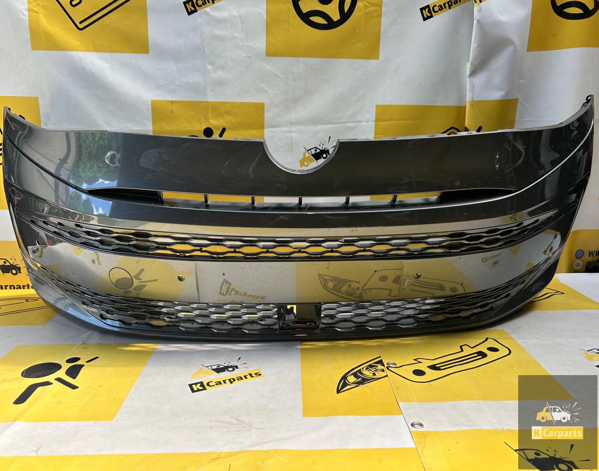 VW Volkswagen Transporter T7 Multivan Frontstoßstange 7T0807221C