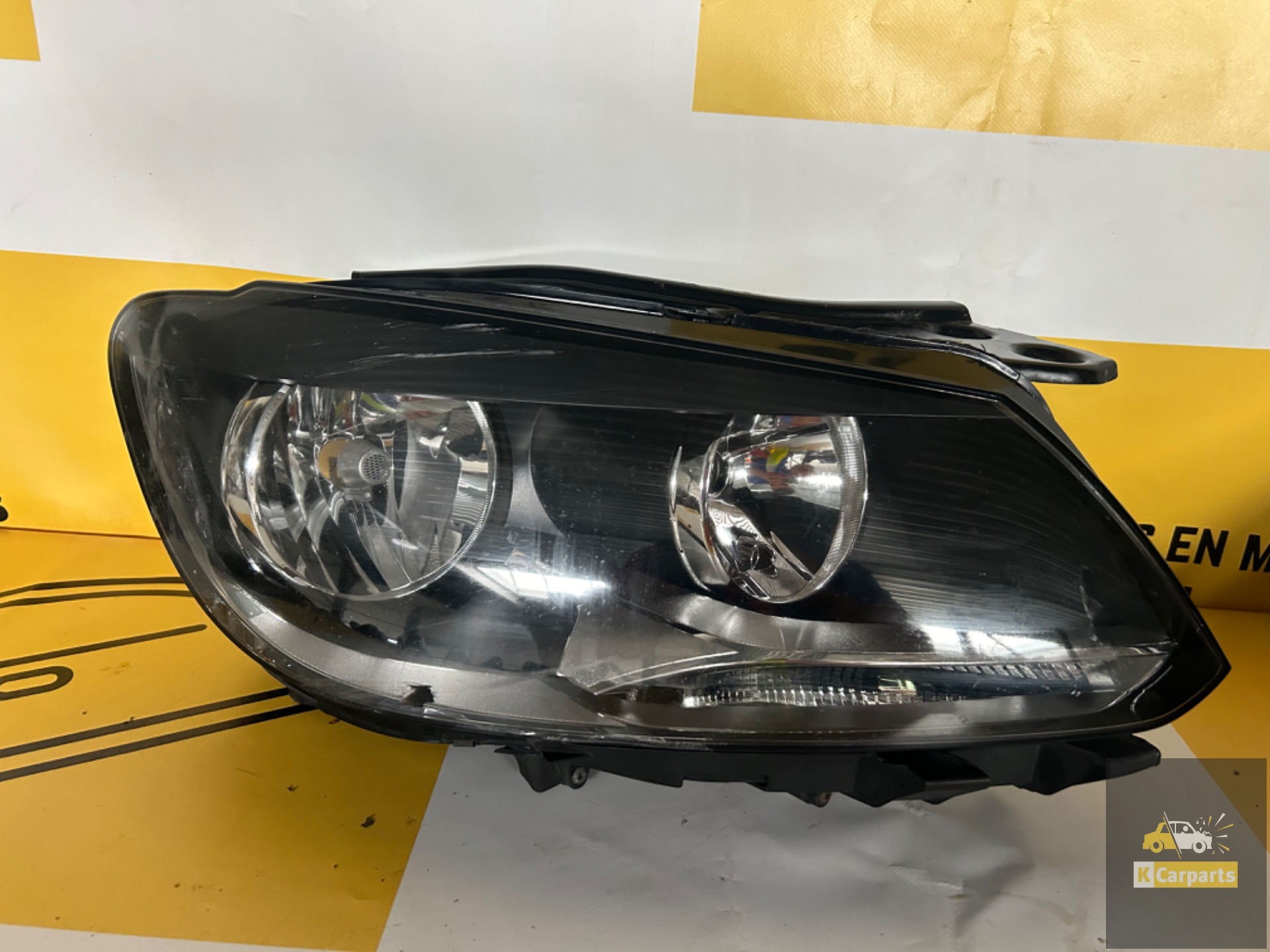 Feu arrière . VW Caddy III Touran 2010-2015 1T1941006H