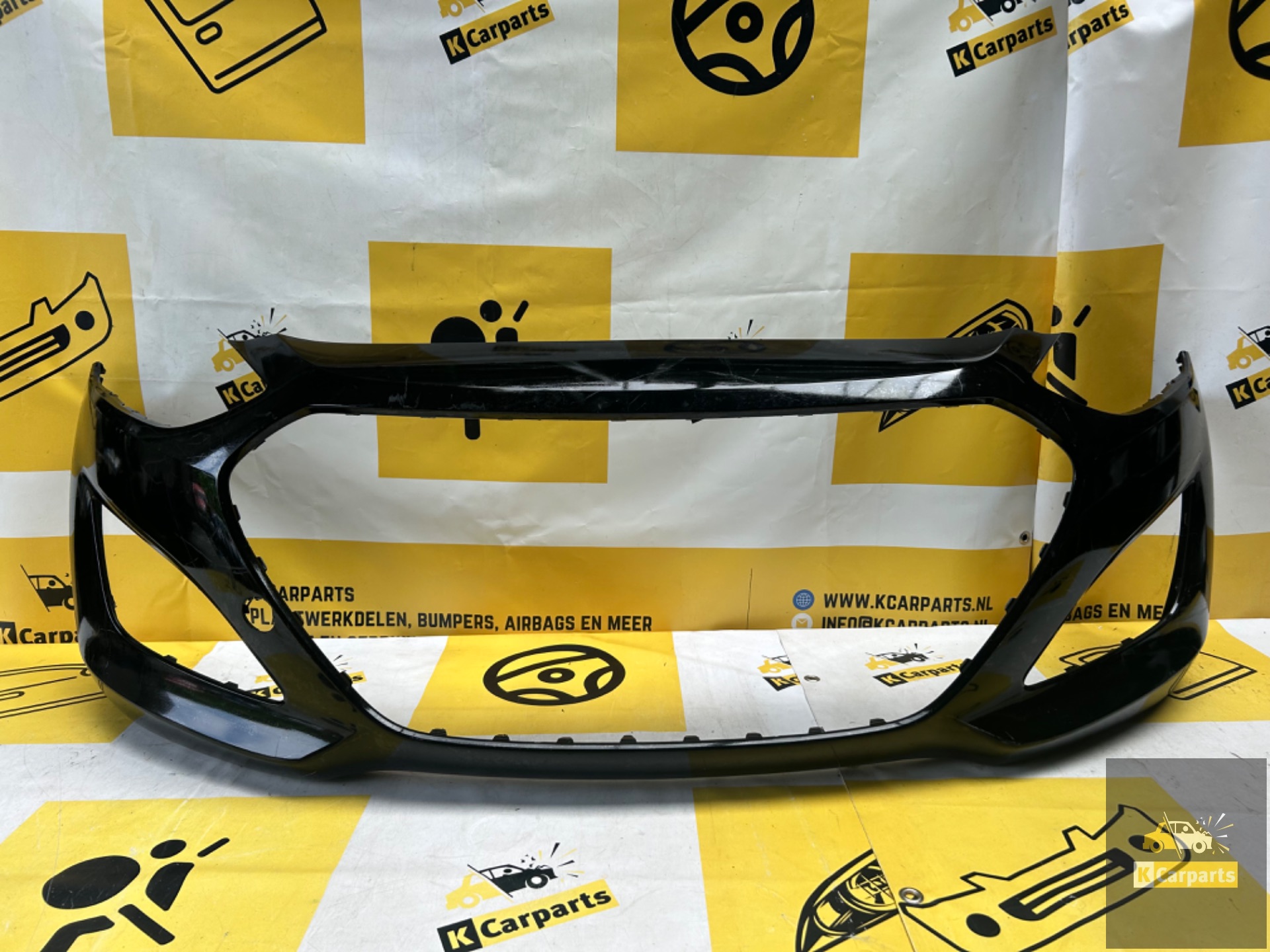 Hyundai i30 Voorbumper 86511A6000 origineel bumper
