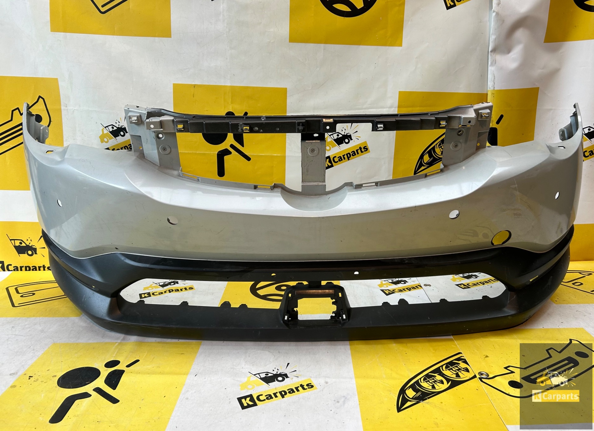 Bumper mazda CX-30 voorbumper Kls 4x PDC DN4E-50031