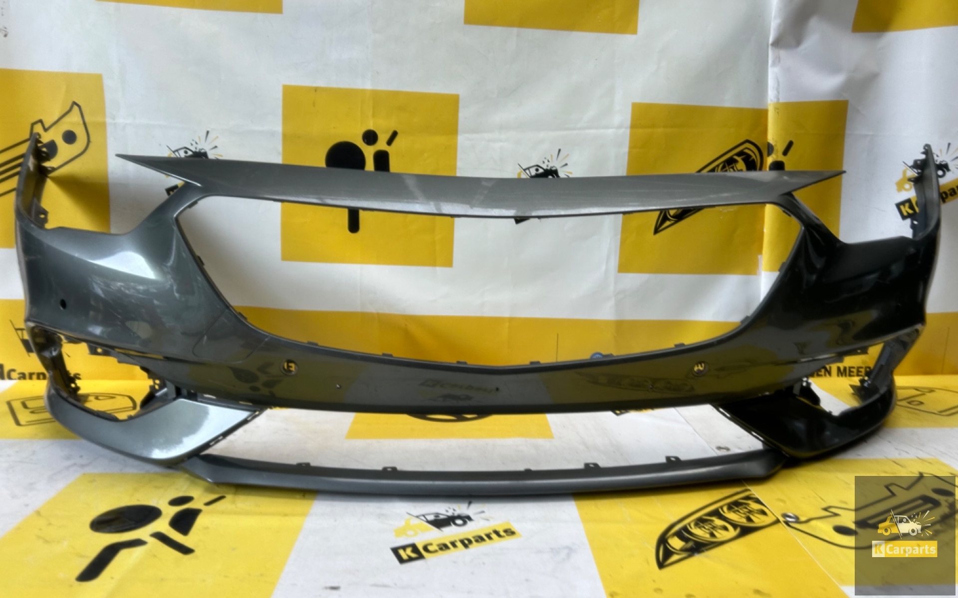 Voorbumper Opel Insignia B 6x PDC origineel bumper 39136417