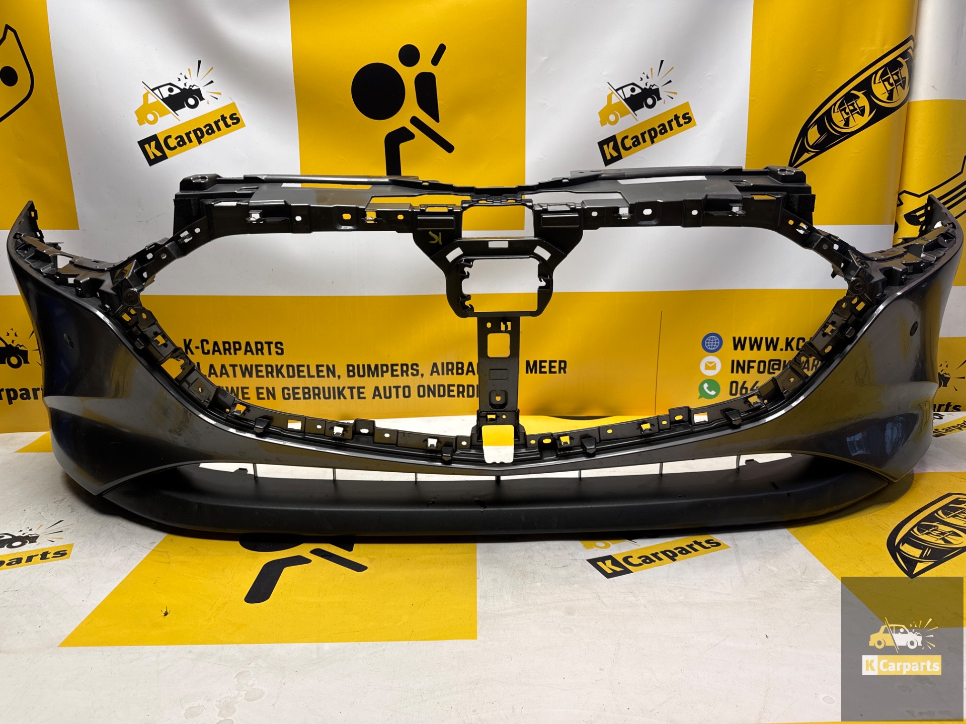 Voorbumper Mazda 3 IV Origineel Bumper PDC BCKN-50031 2018-
