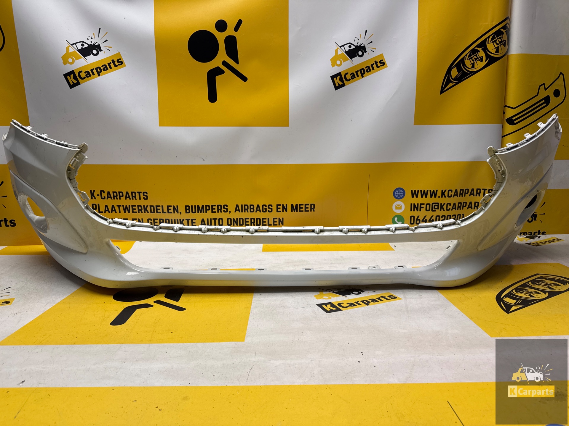 FORD TRANSIT CONNECT VOORBUMPER DT11-17F775-B