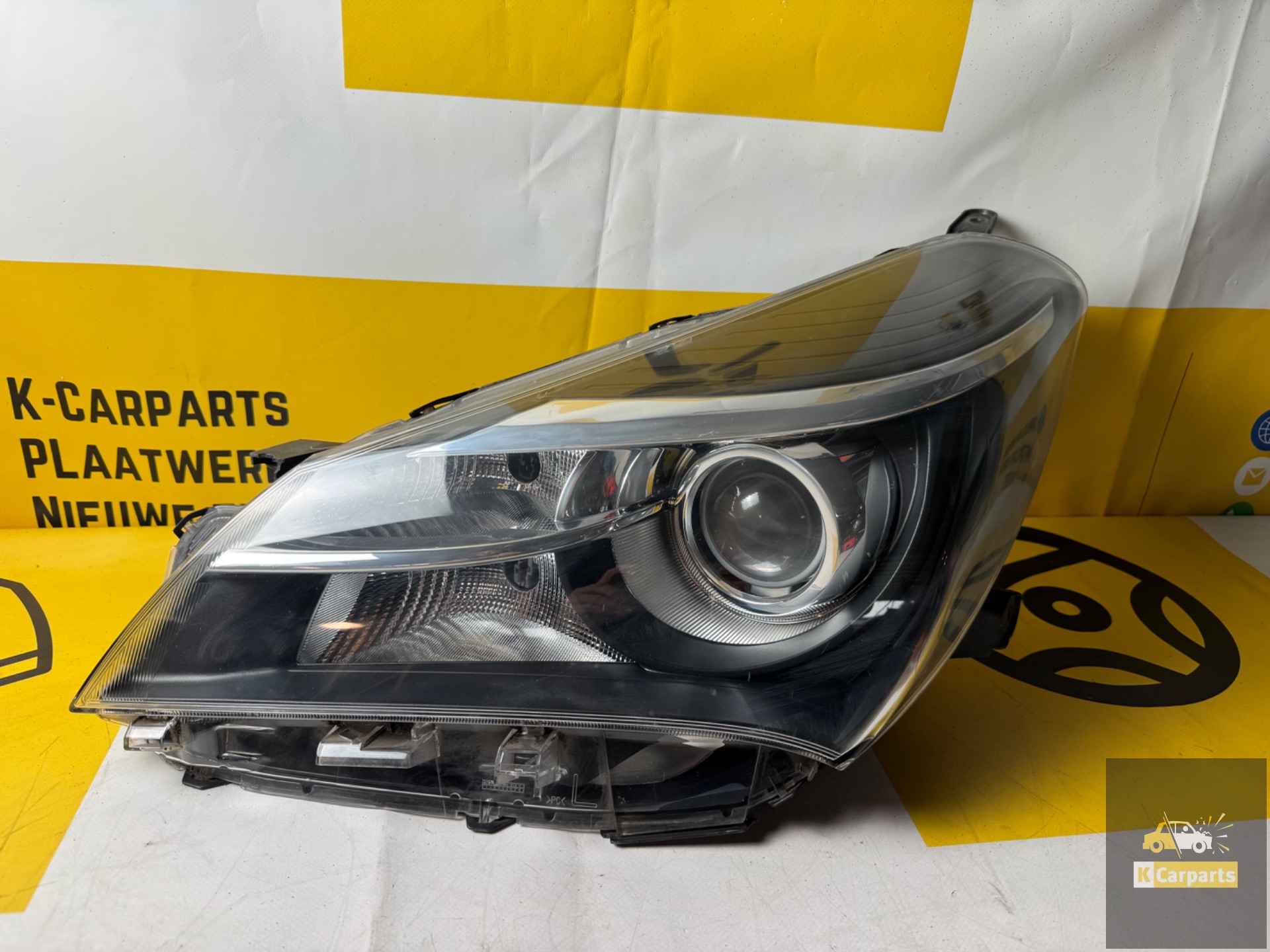 Phare Toyota Yaris Gauche Original