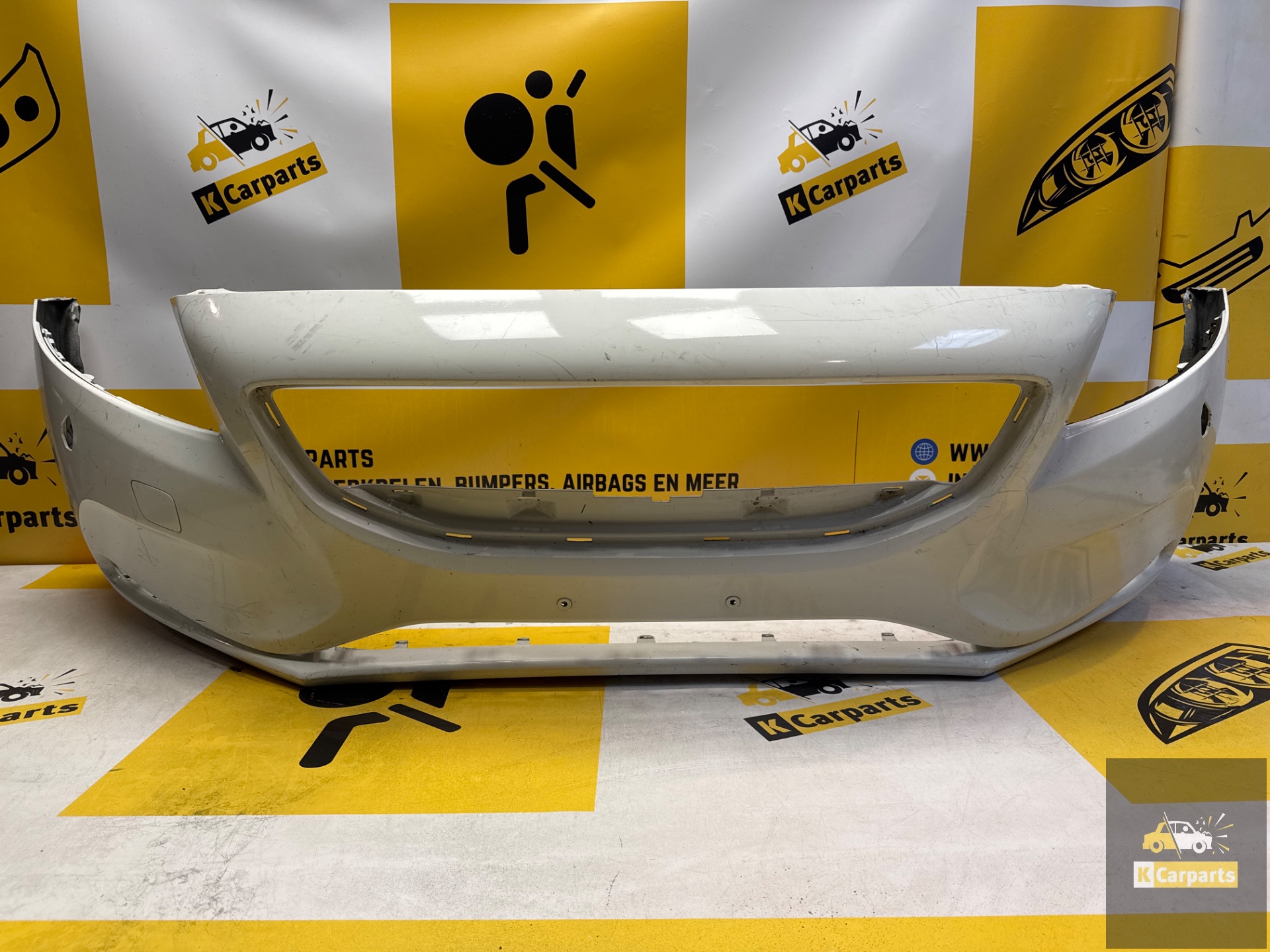 Volvo v40 Front bumper KLS Normal bumper