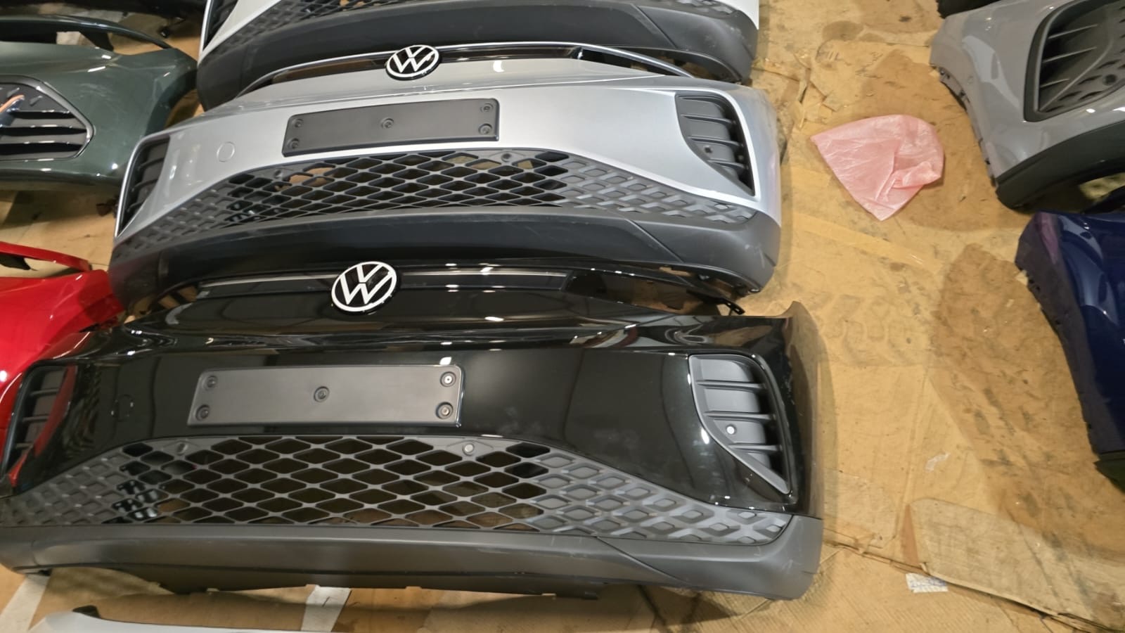Pare-chocs avant Volkswagen ID4 Facelift 11A807221 d'origine