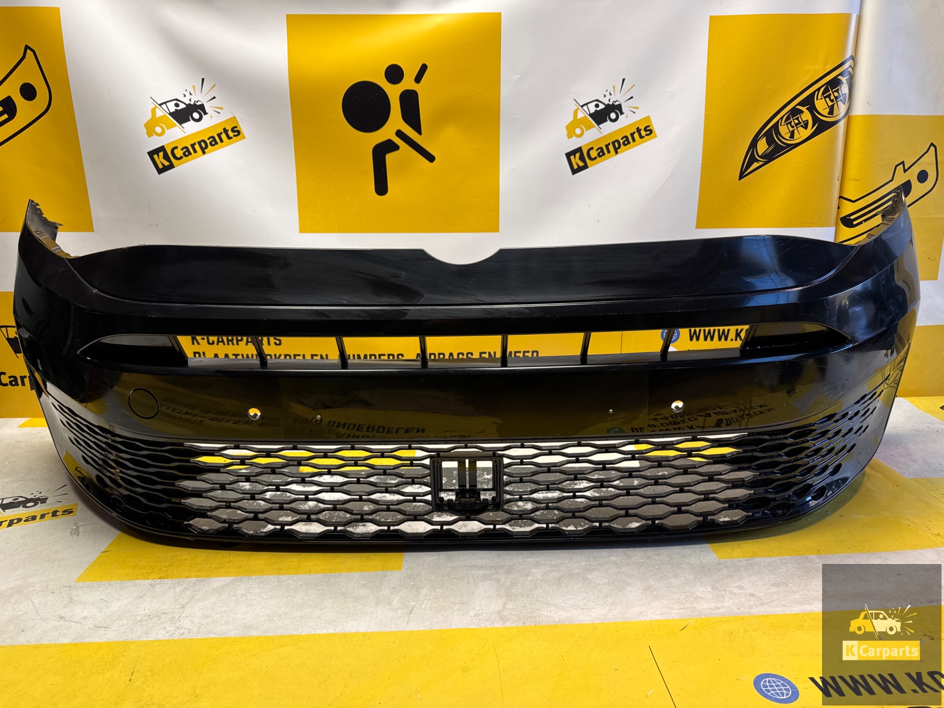 VOORBUMPER VW CADDY 2K7 BUMPER 2K7807221A Origineel