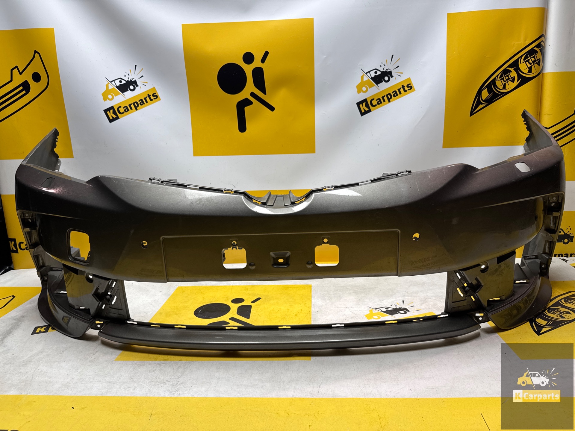 Toyota Corolla FRONT BUMPER KLS PDC E160 E170 52119-02F30