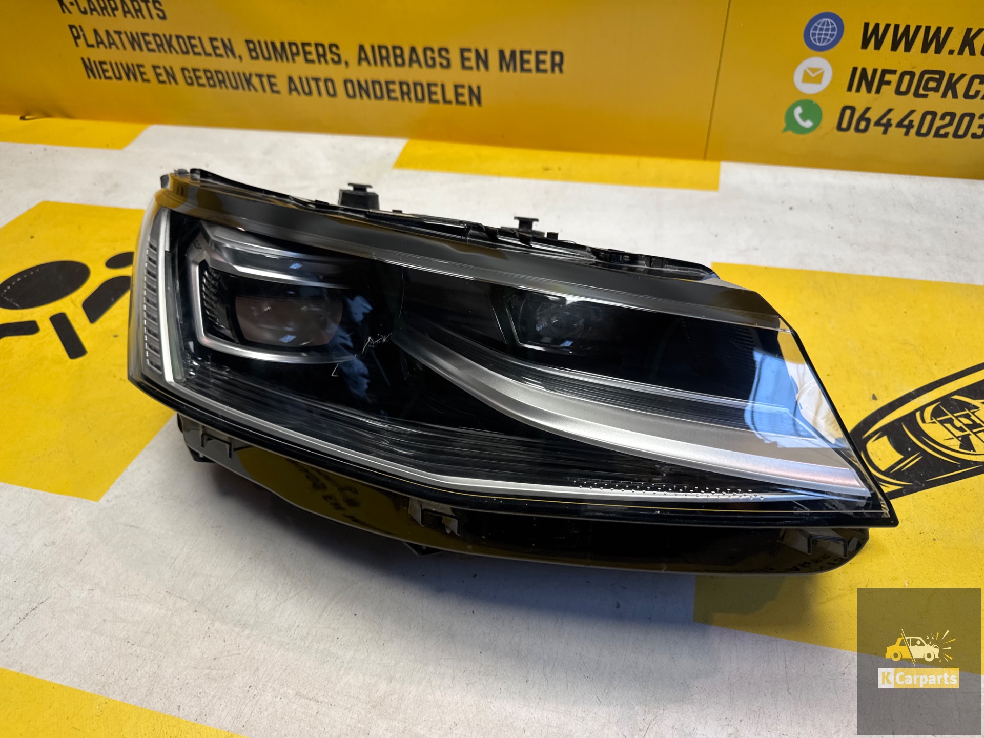 Volkswagen Multivan T7 7T1941082B Headlight right