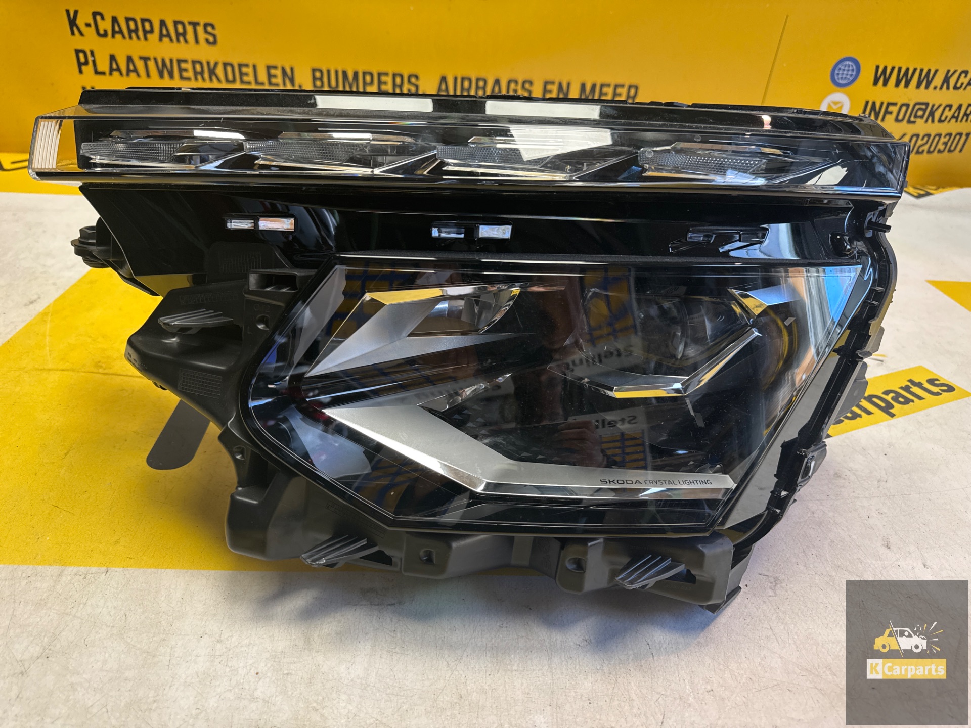Phare avant Skoda Kamiq 655941015C, éclairage LED cristal complet