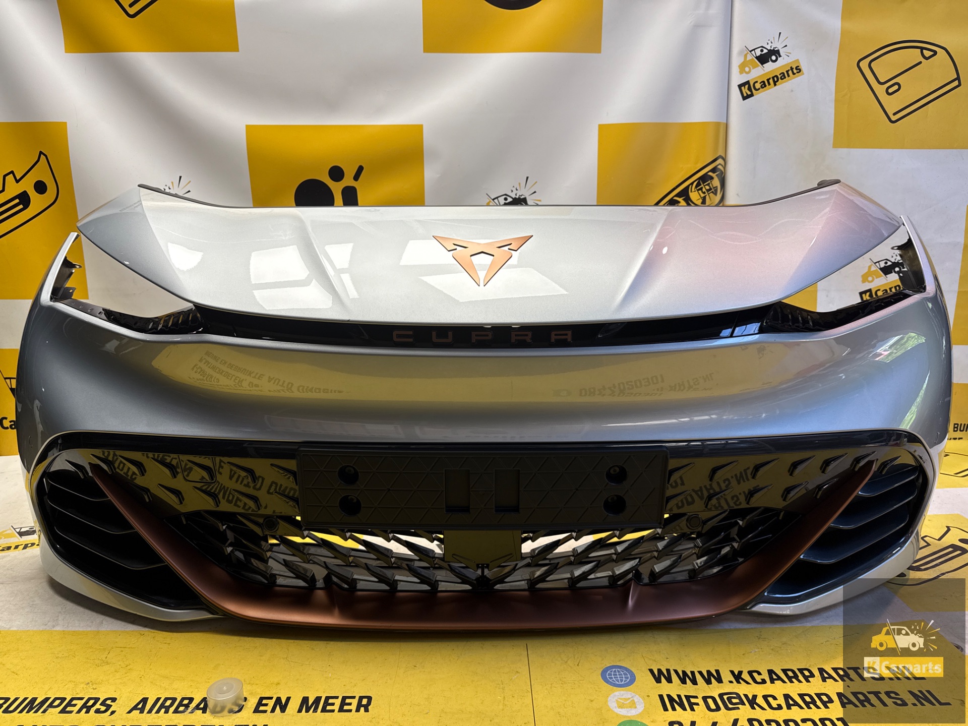 Pare-chocs avant Cupra Born 10E 4PDC 10E807221D LMY9T complet !!