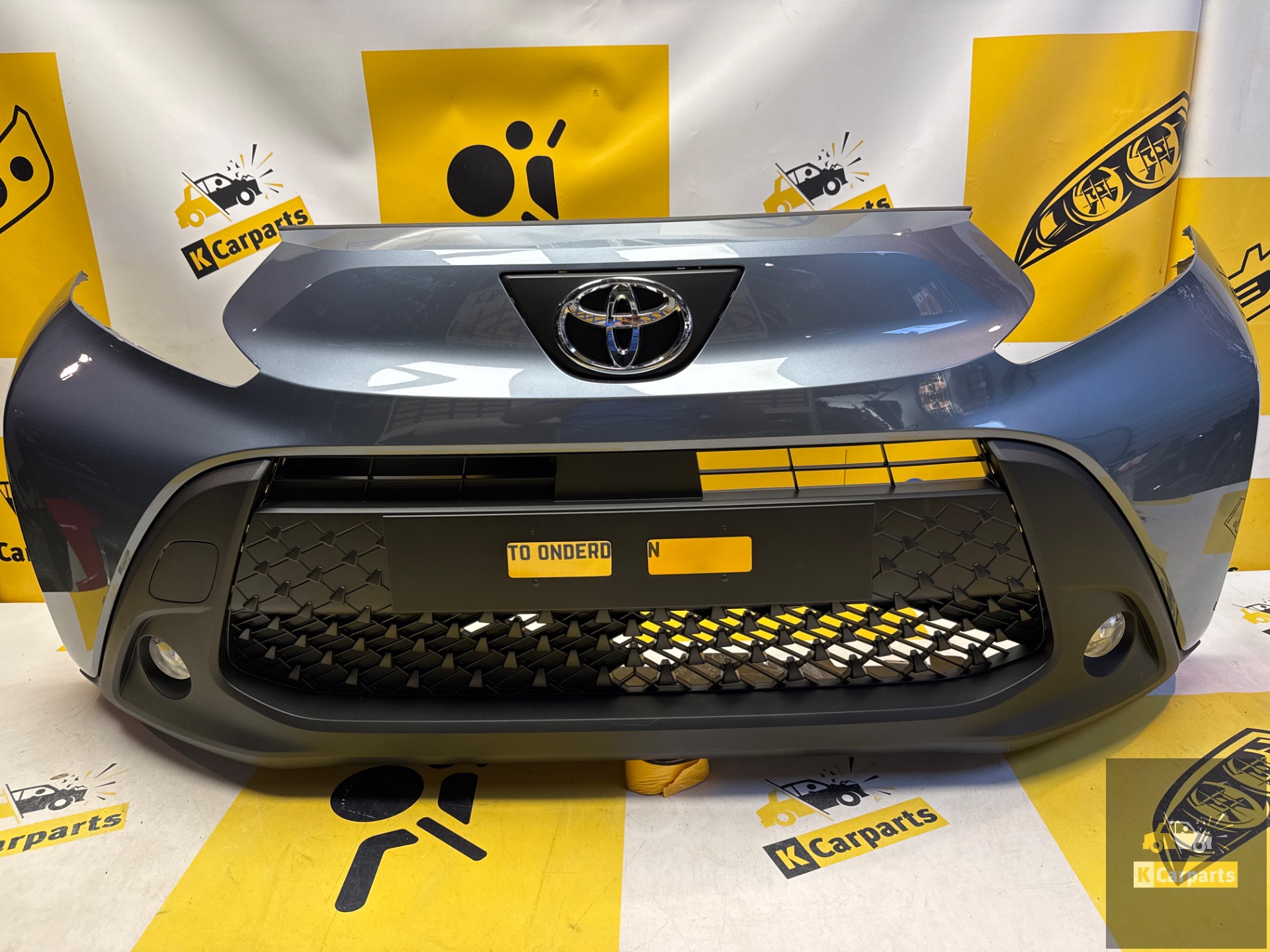 Toyota Aygo X Voorbumper origineel Compleet 52119-OH190