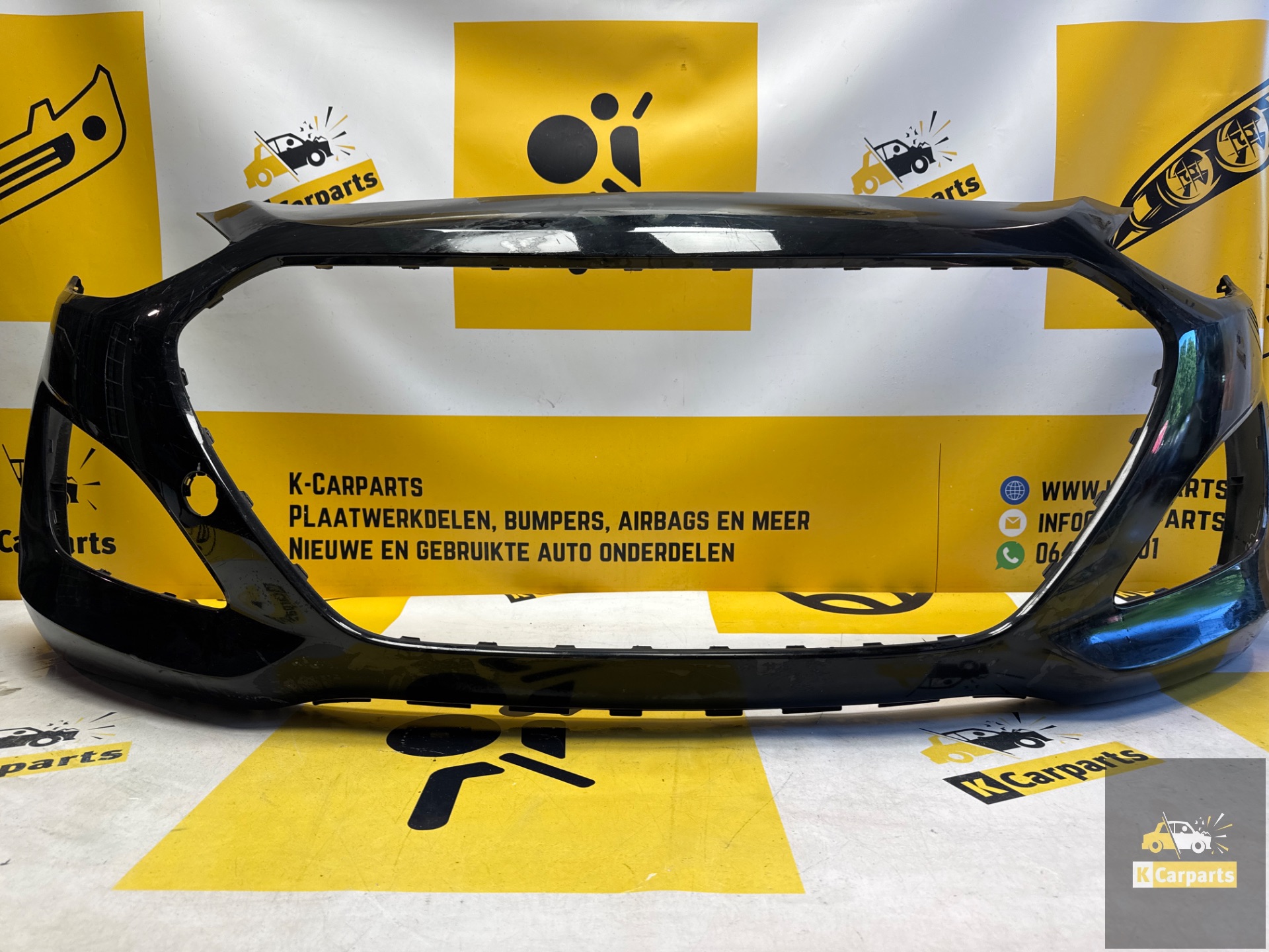 Hyundai i30 Voorbumper 86511A6000 origineel bumper