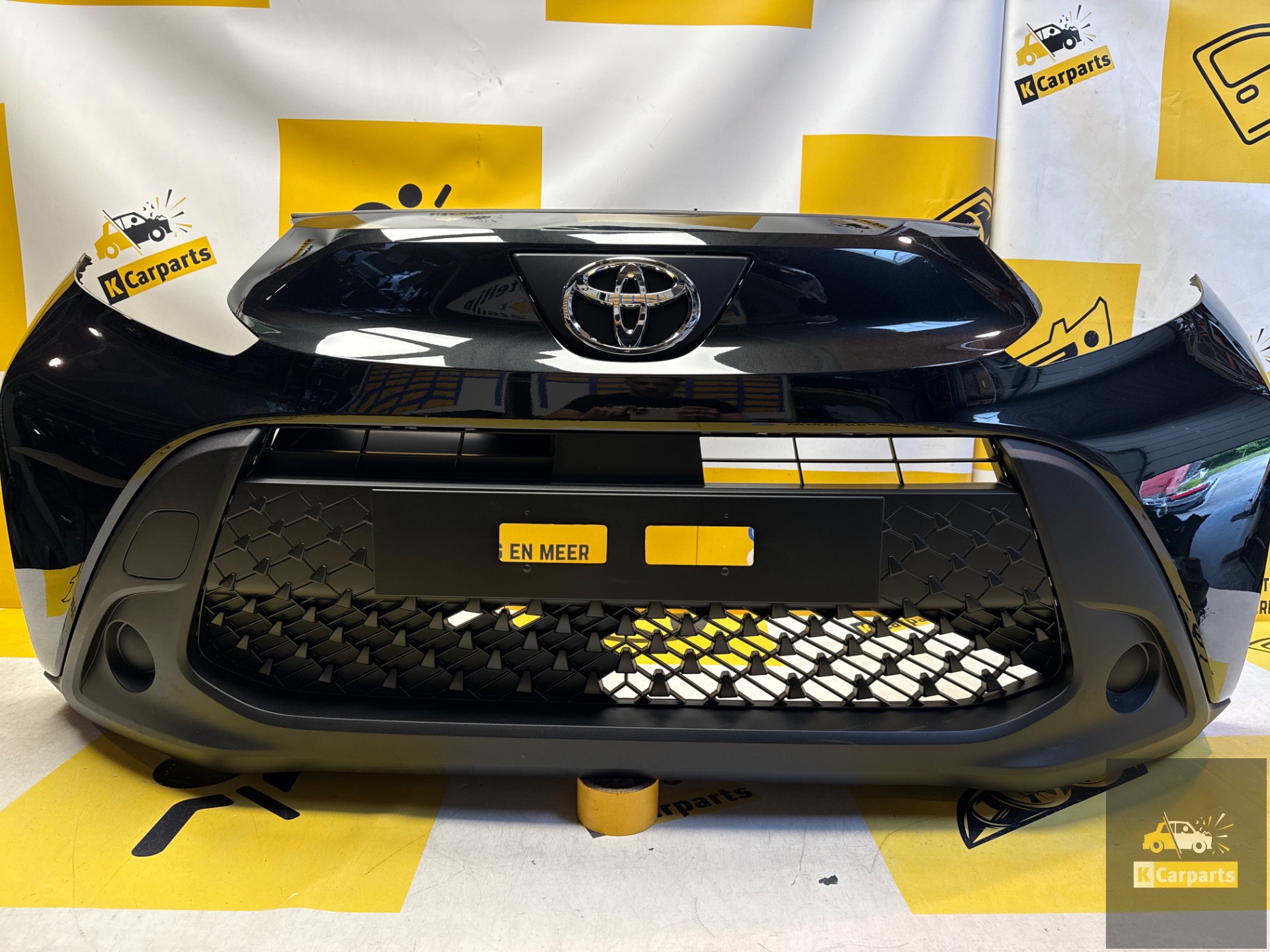 Toyota Aygo X Front bumper originalComplete52119-OH19new