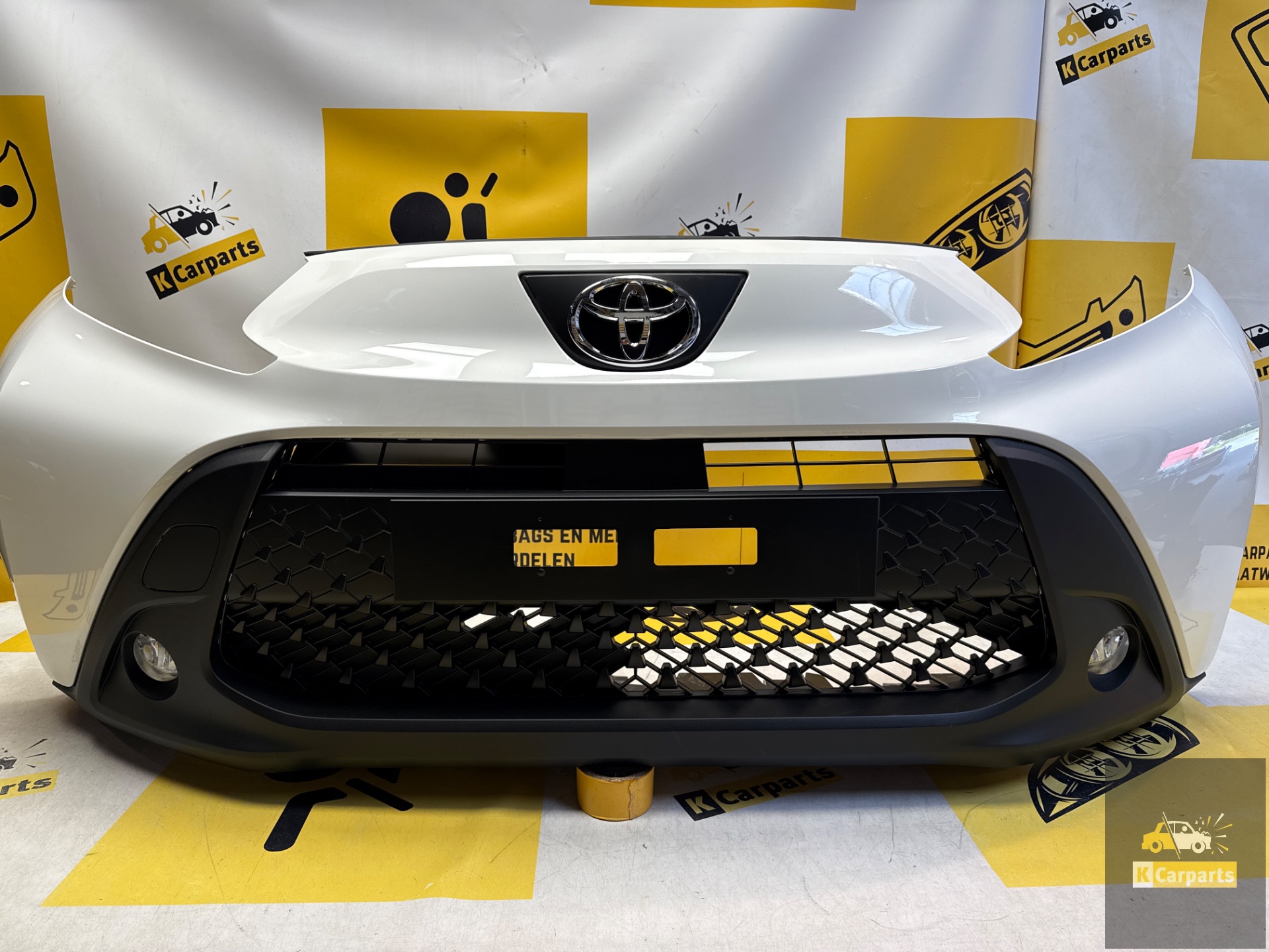 Toyota Aygo X Front bumper originalComplete52119-OH19new