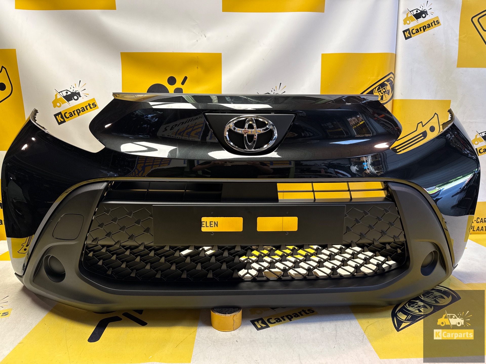 Toyota Aygo X Front bumper originalComplete52119-OH19new