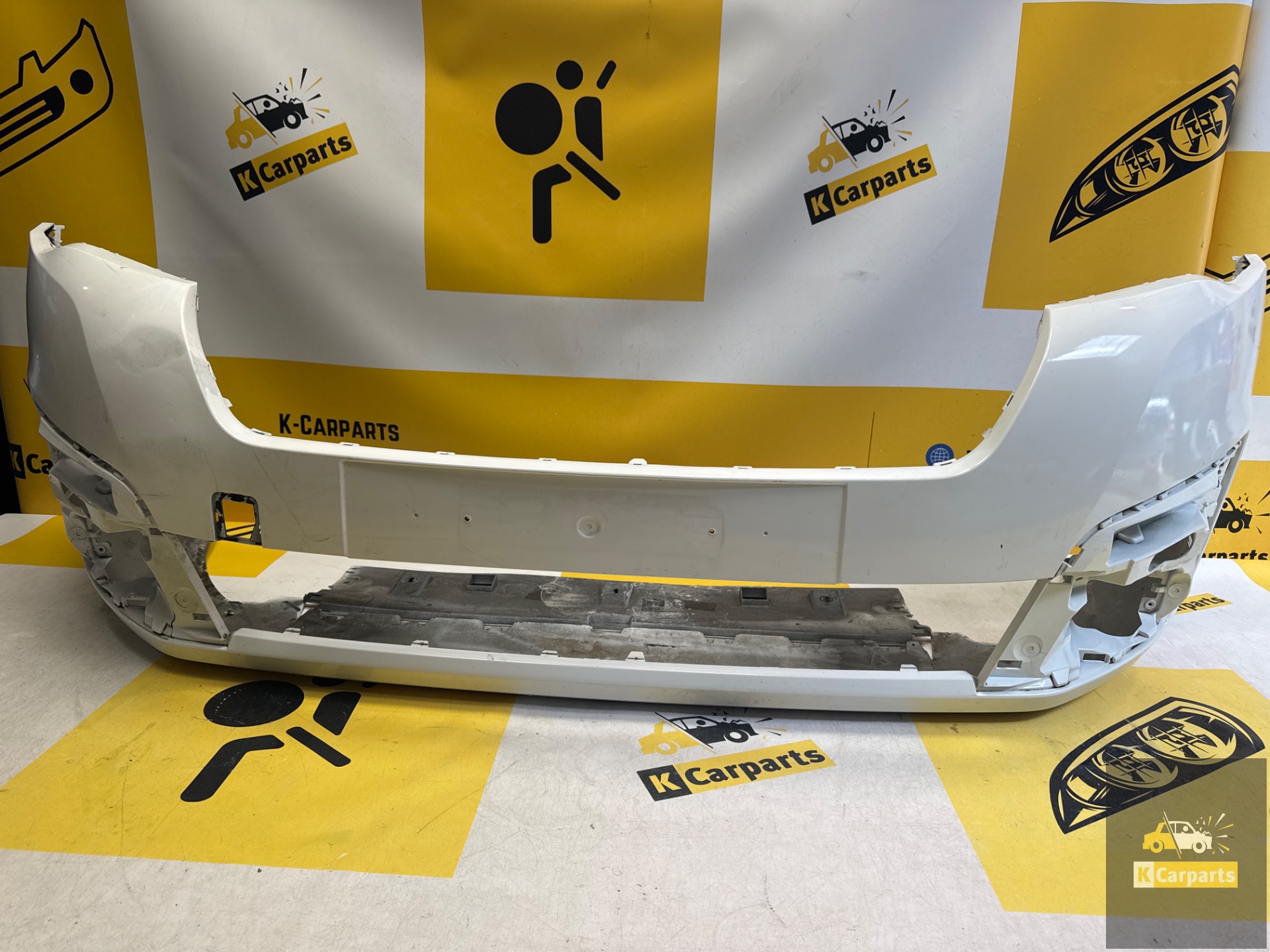 Bumper PEUGEOT PARTNER 4 CITROEN BERLINGO VOORBUMPER
