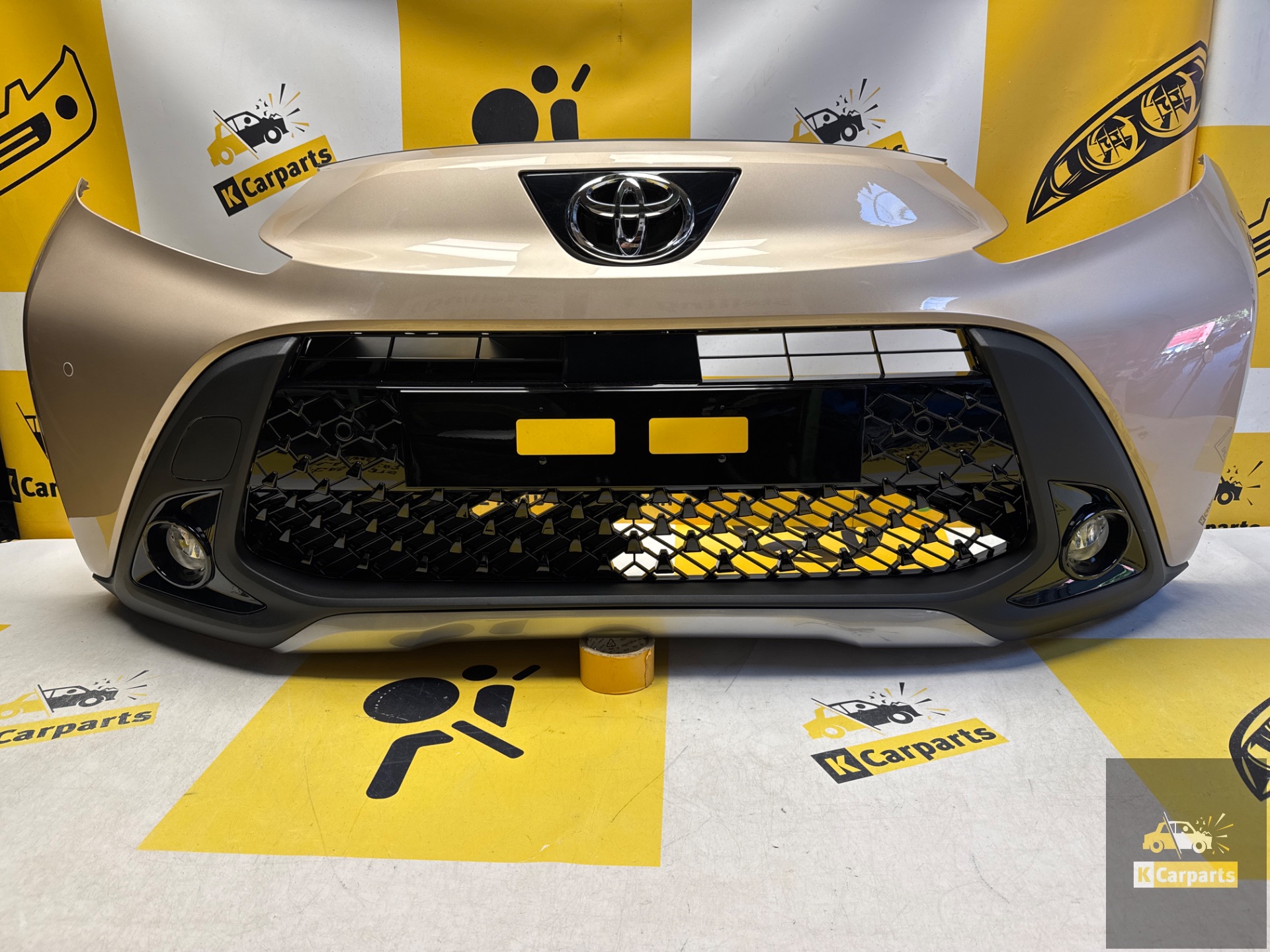 Toyota Aygo X Front bumper originalComplete52119-OH19new
